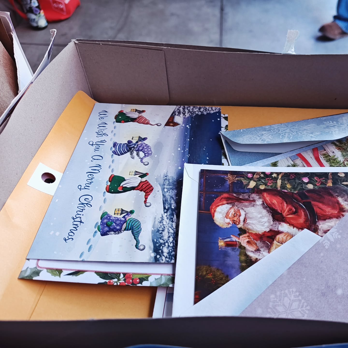 Today, 60++ packages containing 3-5 complimentary books were sent off to incarcerated folks located at several different states. This was only possible with the help of @sdbooksthrubars volunteers. 👏🏽
Our small contribution was to include a holiday card including a few words from volunteers.
Please share your ideas on how IVPA can better service system-impacted groups. We'd love to collaborate with you!
Thank you @mariadominguez4402 for the holiday cards! 💜
#givewhatyoucan
#restorativejustice
#educationnotincarceration
#kpbs
#booksthrubars
#humanrights
