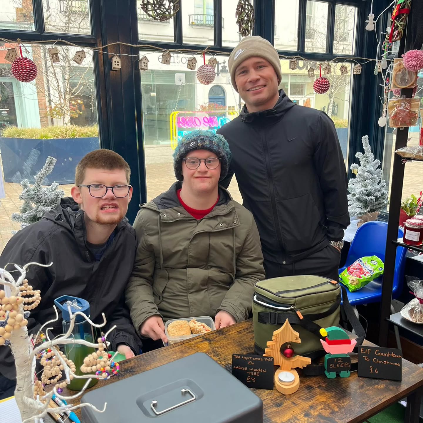 The infamous Carl Frampton called in to see us at our Social Enterprise shop! Such a nice guy with a genuine interest in all things Live Life. @theframpton