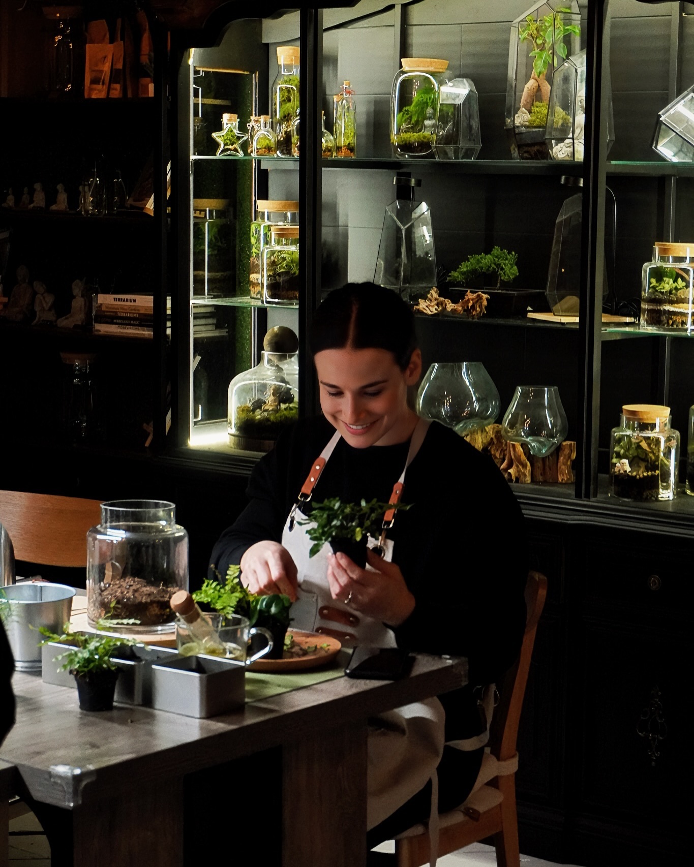 Three weeks of amazing team-building workshops! 🥰 Thank you to all the incredible teams who joined us to create, connect, and grow together. Here’s a snapshot of the fun and creativity! 🌿✨
#teambuilding #vancouverevents #terrarium #terrariumworkshop #christmasactivities #endoftheyearparty #corporateevents