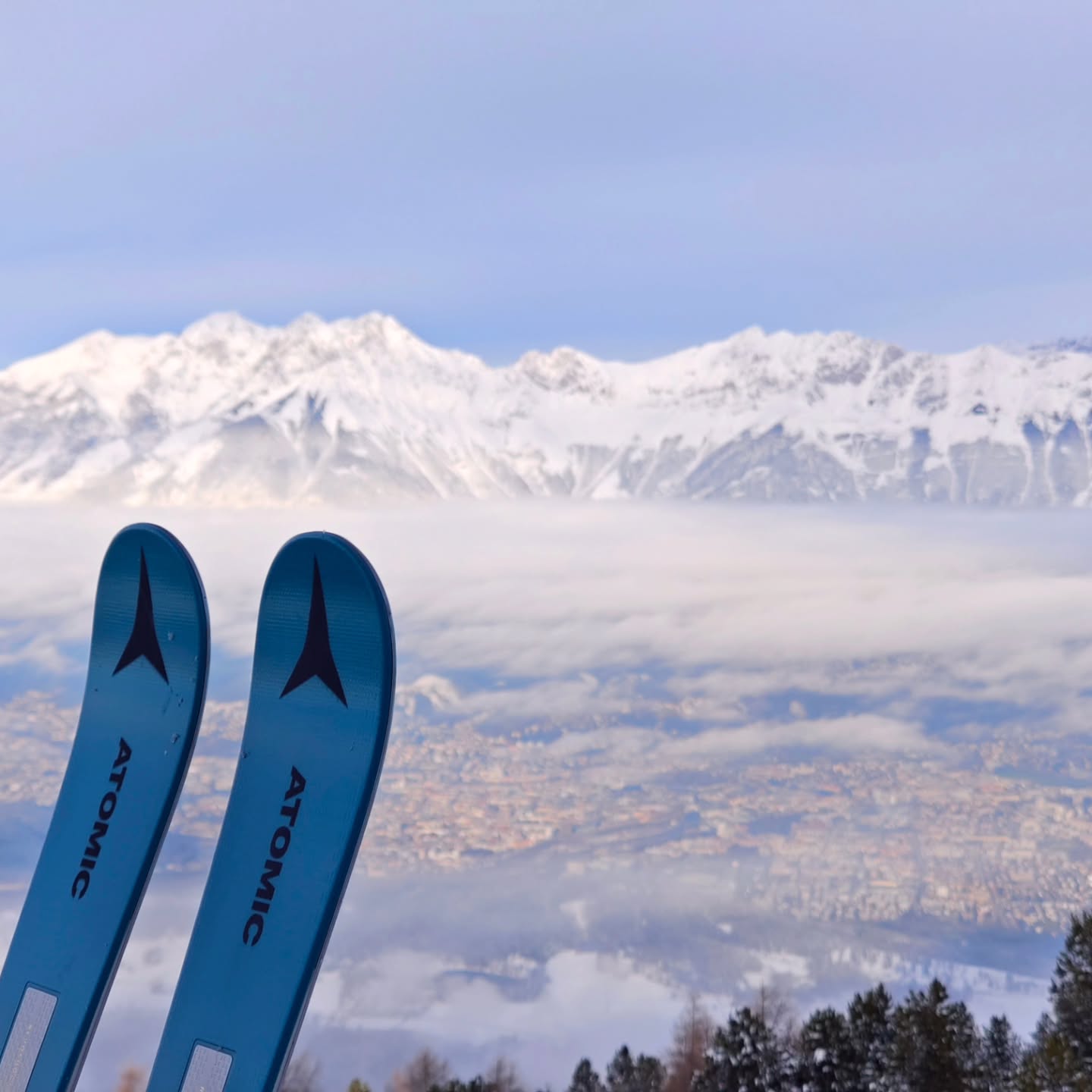 My Home Mountain, My City, My Skis
📷@skiparadise
@patricksportmadrid Atomic Pro Center Spain
.
#Patscherkofel #skipluscity #skipluscitypass #Skifahren #winterseason #myinnsbruck #weareskiing