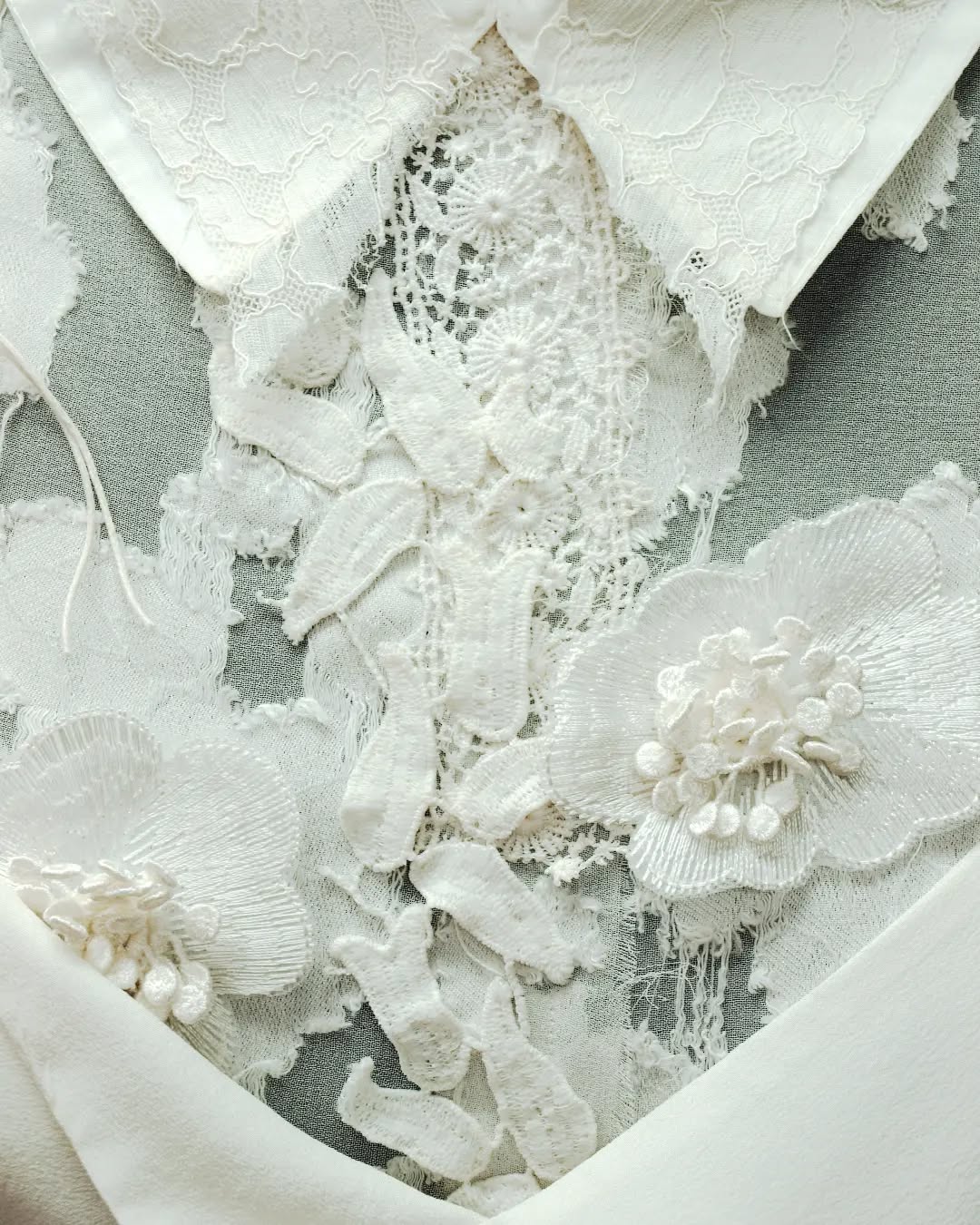 #forbridesalreadymessedupwithworld - New one of a kind upcycled wedding dress are ready to Your wedding in our studio. This upcycled wedding dress is an addition to the WARDROBE TALES series, showcasing a blend of sustainability and elegance. Crafted from waste off-cuts of bespoke creations and deadstock lace from the estate of a real lady, it embodies the art of giving new life to special materials.
Dress for a bride who values both creativity and conscious fashion. Each detail of this dress tells a story – a celebration of individuality, sustainable luxury, and the beauty of reimagined materials. A one-of-a-kind piece for those who dare to be different.
To try the dress You are welcome in our studio.
You can check more information here:
https://www.klarazidkova.cz/product-page/upcycled-wedding-dress-crafted-from-deadstock-lace-and-fabric-offcuts-1
#forbridesalreadymessedupwithworld #upcyclingweddingdress #oneofakind #weddingdress #lacesfromtheestate #deadstock #offcuts #putyouremotionstothedress #designersdress #madeinbrno #designedinbrno #klarazidkova