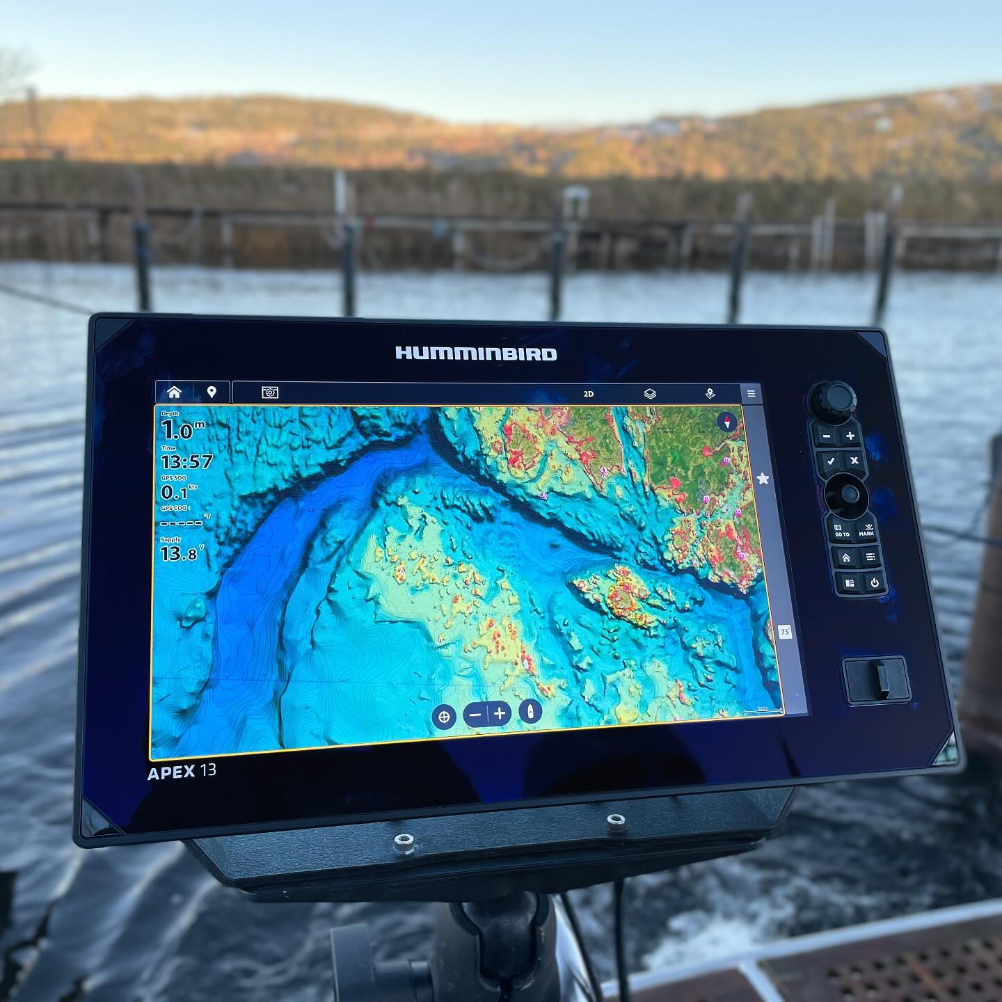 Just updated to the new UI on my Humminbird Apex! Navionics Platinum+ looking good as always! 🤩👌🏻
.
.
.
#humminbirdfishing #humminbird #navionics #humminbirdapex #saltwaterfishing #marineelectronics #saltlife #comstedtfishing