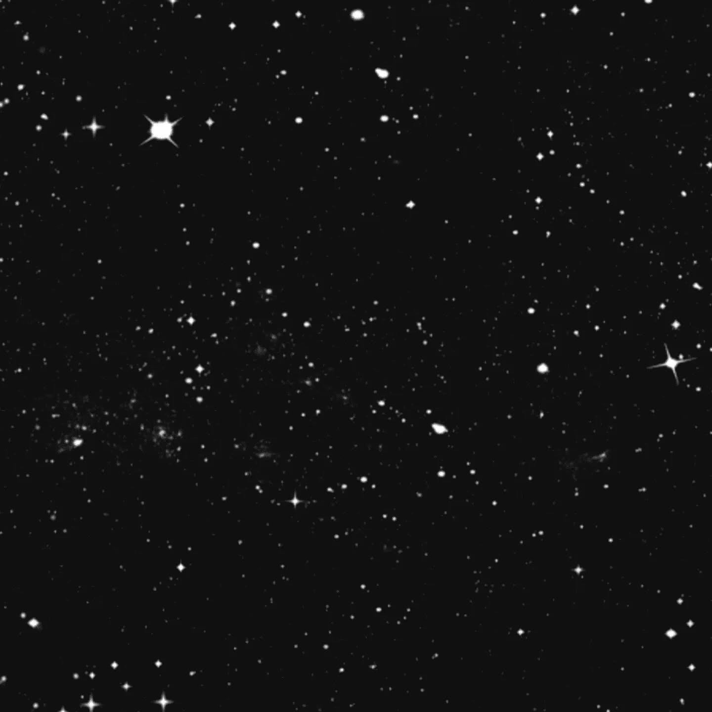 Nyt kannattaa lähteä iltakävelylle! Taivaalla lentelee solkenaan tähdenlentoja, sillä Geminidien meteoriparvi suihkii parhaillaan planeettamme ohi. Kuu on melkein täysi ja loistaa kirkkaana Jupiterin, Marsin ja lempitähteni Siriuksen kanssa. Yöretkillä ei edes kaivata revontulia, kun tähtitaivas on ilmankin täynnä ihmeitä.
'Tähtitaivaan tarinoita' -yöretkellä katsellaan upeaa yötaivasta ja kuullaan jänniä juttuja sen kulkijoista.
#lookup #nightsky #fullmoon🌕
The sky is filled with shooting stars as the Geminid meteor shower is currently passing by our planet. The moon is nearly full, shining brightly alongside Jupiter, Mars, and my favorite star, Sirius. On night hikes, there's no need for the northern lights when the starry sky is already full of wonders to admire.
On our night sky tours, we gaze at the magnificent night sky and hear fascinating tales about its travelers.
Photo credits: John 🤩