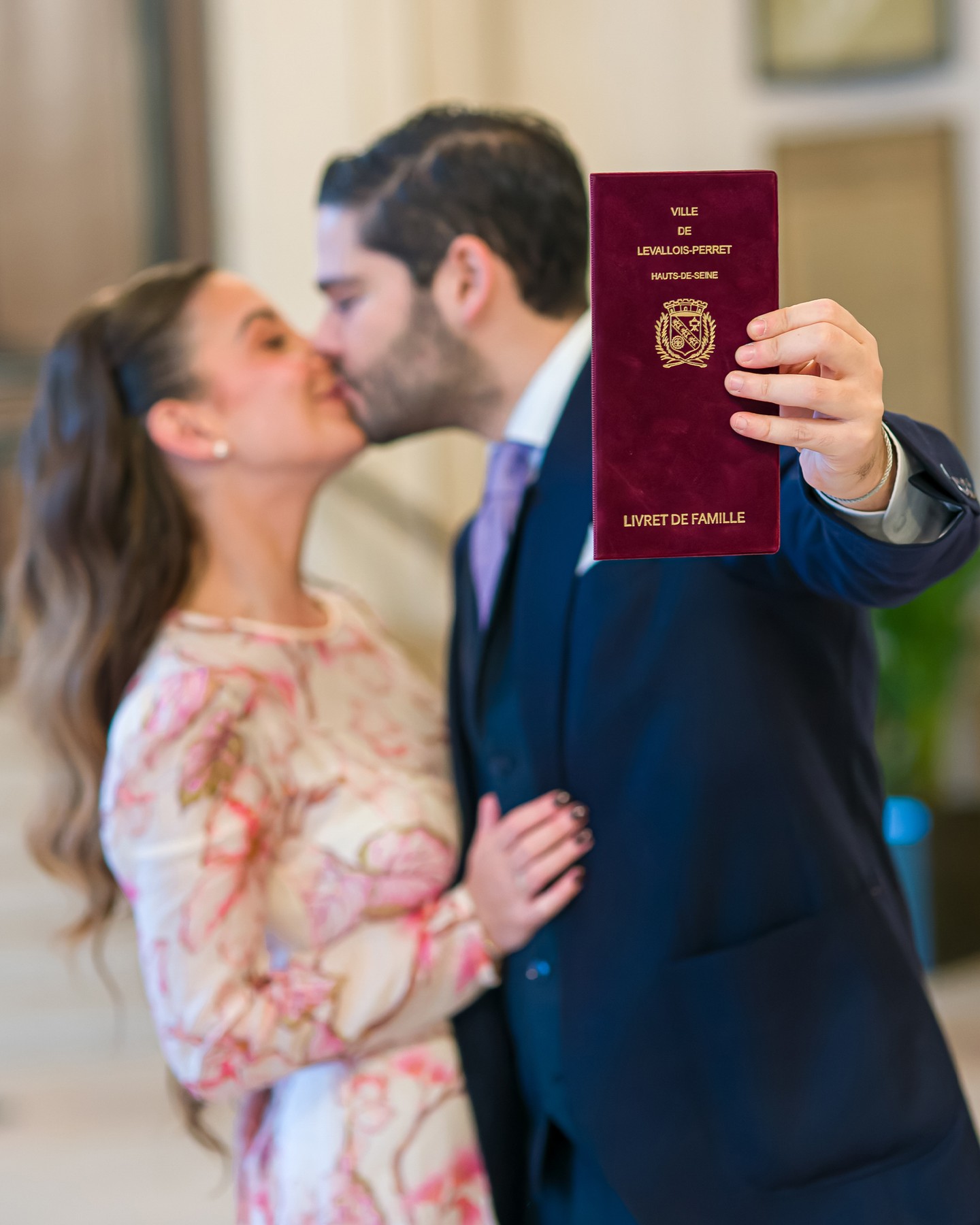 Elle c'est Emma & Lui c'est Théo .. Un jour ils se rencontrent .. les regards se croisent et cet instant suspendu, semble durer une éternité.. Un sourire timide nait sur les lèvres d'Emma. Théo semble désarmé par ce joli regard .. Au cours de cette rencontre, ils se découvrent de nombreuses passions communes .. Une histoire d'amour prendra forme au fil des jours, des semaines puis des années, comme un scenario écrit par le destin .. Et jusqu'au jour ou ... 😊❤️😊
Emma & Théo Part one ..
.
.
.
Photos: @ericc.wedding
Vidéos: @mcimage_cinematographer
Elle: @emsarfati
Lui: @sarfatheo
.
.
.
#photographemariageparis #photographedemariageparis #photographemariageidf #photographemariage #mariagejuif #photographemariagejuif #houppa #mariagejuifparis #photographeparis #couplephotographeparis #photographedemariage #pariswedding #parisweddingphotographer #weddinginparis