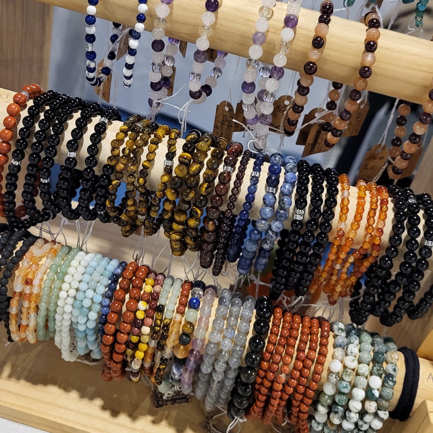 En manque d'inspiration ?
Découvrez nos créations à l'occasion du Festival des Créateurs à #cannes à partir d'aujourd'hui jusqu'à dimanche... dernière ligne droite avant Noël 🎅
Visitez notre site internet
www.cecocrea.fr
#Cecocrea
#cecocreabijoux06