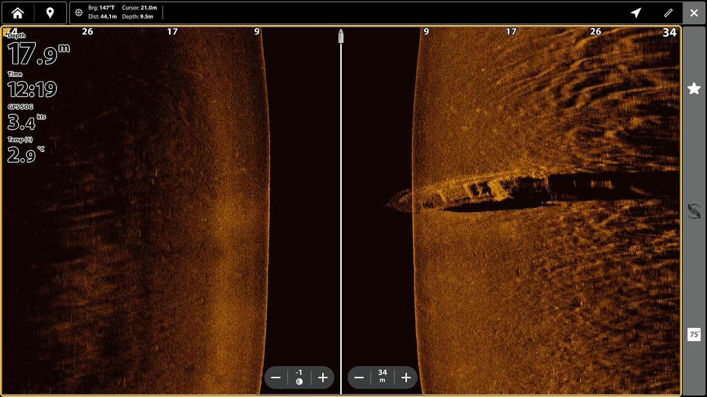 Wreckhunting in the Drammensfjord! This shallow wreck looks like a prime candidate for some underwater drone exploring later! 😀👍🏻
.
.
.
#humminbird #minnkota #comstedtfishing #chasing #wreck #wreckhunting #marineelectronics