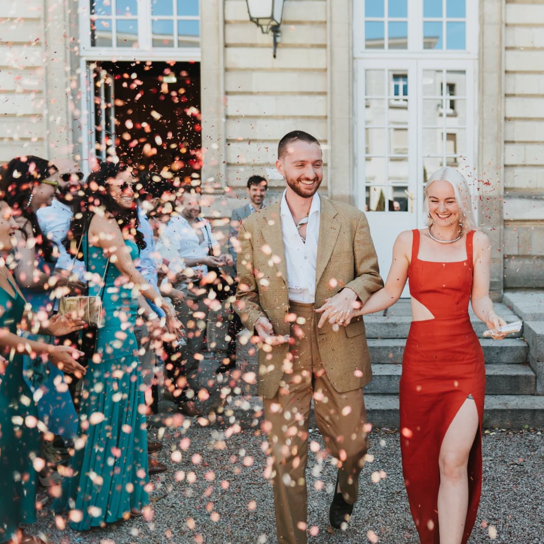 Et bien voilà, 2024 touche à sa fin, quelle année !
Pétillante, épanouissante, faite de challenges, de rencontres, de surprises, parfois aussi plus ombragée.
Alors il est important de vous dire merci, à vous qui m'avez fait confiance, qui m'avez confié des moments si importants de votre vie 🙏😍
Maintenant en route pour 2025, encore une belle année à construire !
J'ai hate de vous rencontrer ou vous retrouver 🔥