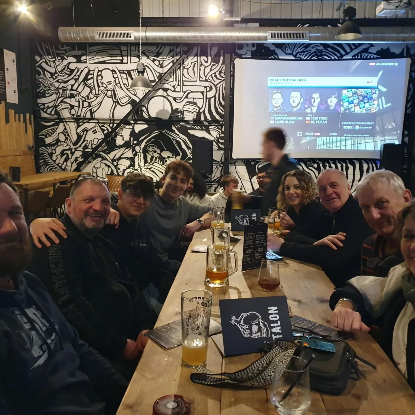 We're just about finished now, happy christmas from all of us at Cutting edge! A few pics from the christmas do