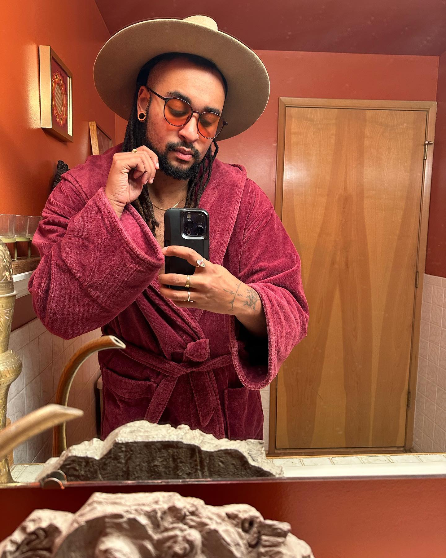 2024 favorite fits ✨🌚
Always learning to love my body more and more in a culture that deems big Blaxk trans bodies like mine as undesirable and unsexy.
2025 self love glow up already in motion 🔥 woof.
Ps - using all pronouns now 🏳️🌈💅🏽 #gey