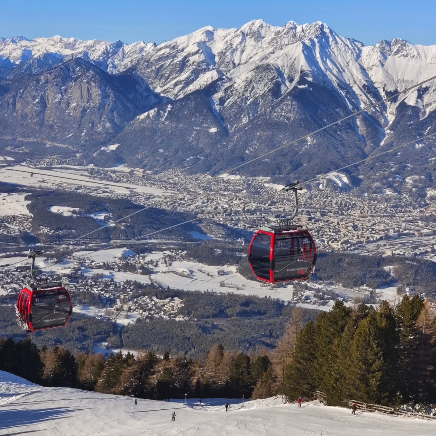 "Remember this, that very little is needed to make a happy life", Marcus Aurelius
.
#ILove💙Skiing
#MeinHausberg #Patscherkofel #skipluscity #skipluscitypass #Skifahren #winterseason #myinnsbruck