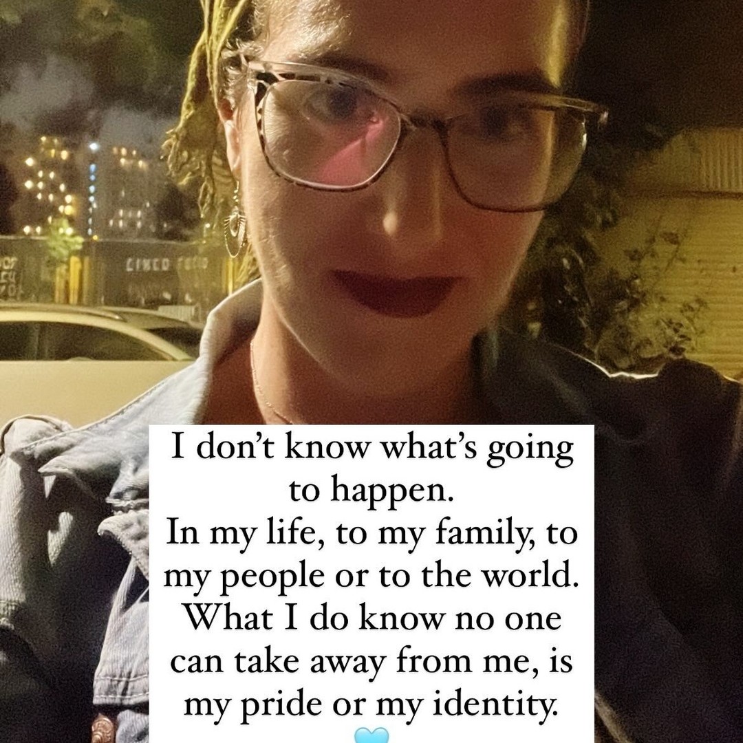 Life gets chaotic.
Sometimes it's a relationship.
A toddler throwing food.
Conflicting deadlines.
An actual war.
A sudden illness.
But in the end, the 1 thing we can hold on to besides God, is ourselves.
And when we own our true selves, our dignity, our power and self-love - we are UNSTOPPABLE.
Here's to being the MOST we can be ❤️
In 2025 and forever.
#personalbranding #logodesigner #logodesigns #brandidentity #brandidentitydesign #solopreneur #visualidentity #visualidentitydesign #solopreneurlife #solopreneurs #entrepreneurship #entrepreneurmindset