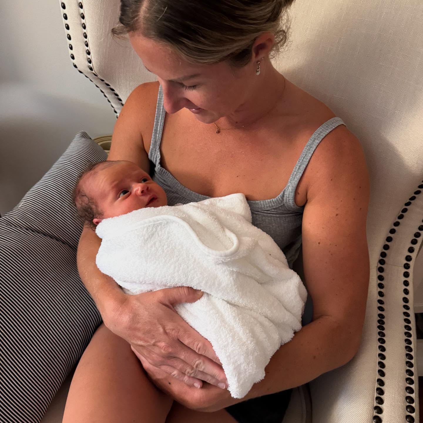 2024 you were a vibe 🌈 !!! So much love for old friends, new friends and my beautiful bby nephew🩵 I'M SO GRATEFUL🥹