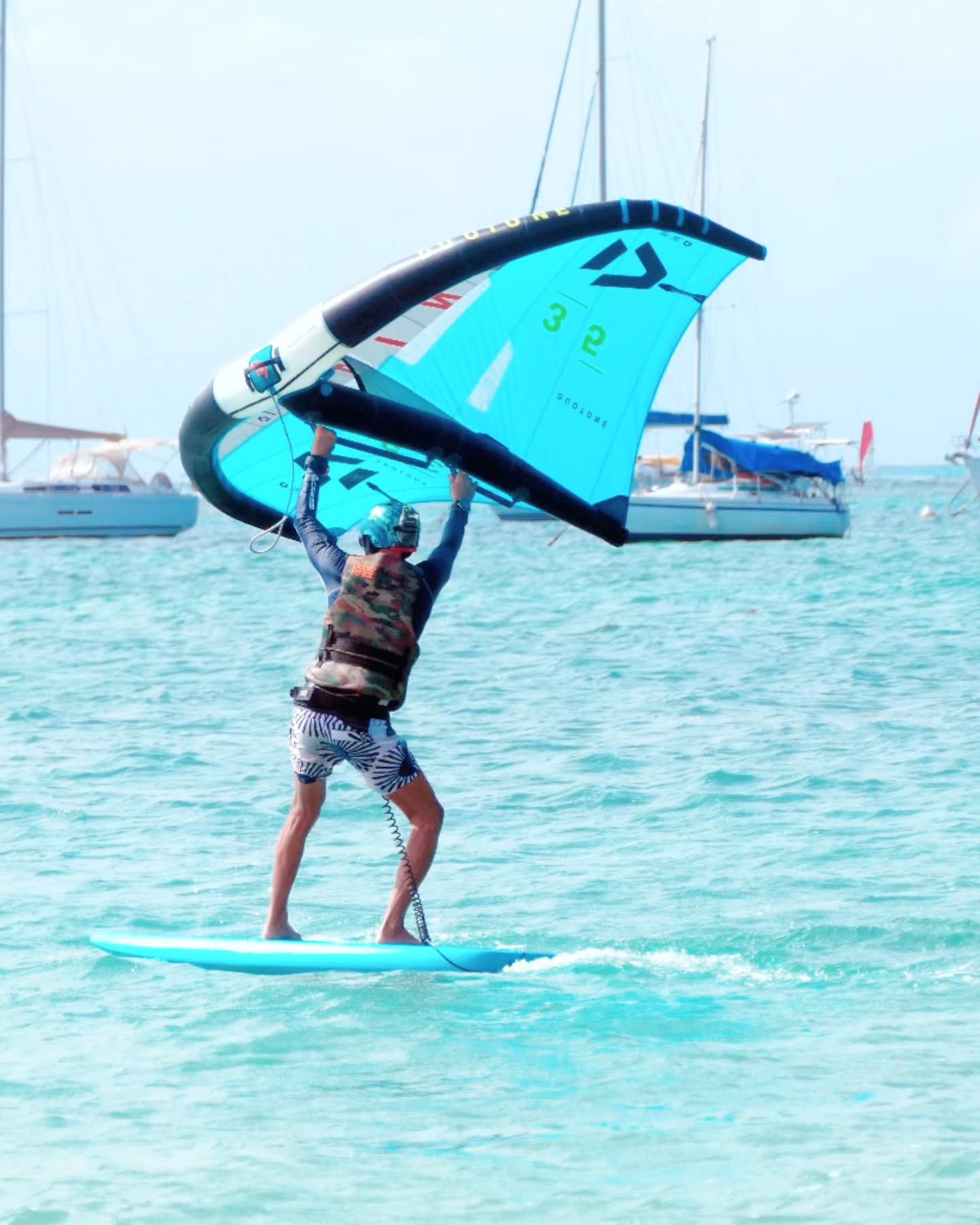 ✨ 2024 se termine, bientôt place à 2025 ! 🌊💨 ✨
Que cette nouvelle année soit remplie d'aventures, de glisse, et de découvertes inoubliables sur l'eau ! 🌞 Que vous soyez déjà passionné de wingfoil ou curieux d’essayer, 2025 est l’année parfaite pour s’élancer ! 🌍💙
🏄♂️ Envie de voler au-dessus de l'eau en 2025 ?! Venez vivre une expérience unique avec nous en Guadeloupe ! Profitez de nos cours pour débutants et initiés, encadrés par un pros, dans un cadre paradisiaque. 🏝️
📅 Réservez dès maintenant et offrez-vous une dose de liberté et de sensations fortes. 🎁 Une idée parfaite pour bien commencer l'année !
👉 Suivez-nous pour des conseils, des moments d’évasion, et tout ce qu’il vous faut pour progresser en wingfoil.
💬 Et vous, quels sont vos objectifs pour 2025 ? Apprendre un nouveau sport ? Passer plus de temps sur l'eau, ou une nouvelle figure ? Dites-le-nous en commentaire !
#byebye2024 #Wingfoil #Guadeloupe #Aventure #SensationsFortes #Glisse #NouveauxDéfis #OceanLovers #SportNautique #wingfoiling #wingfoilschoolguadeloupe #wingfoilguadeloupe
#foiling