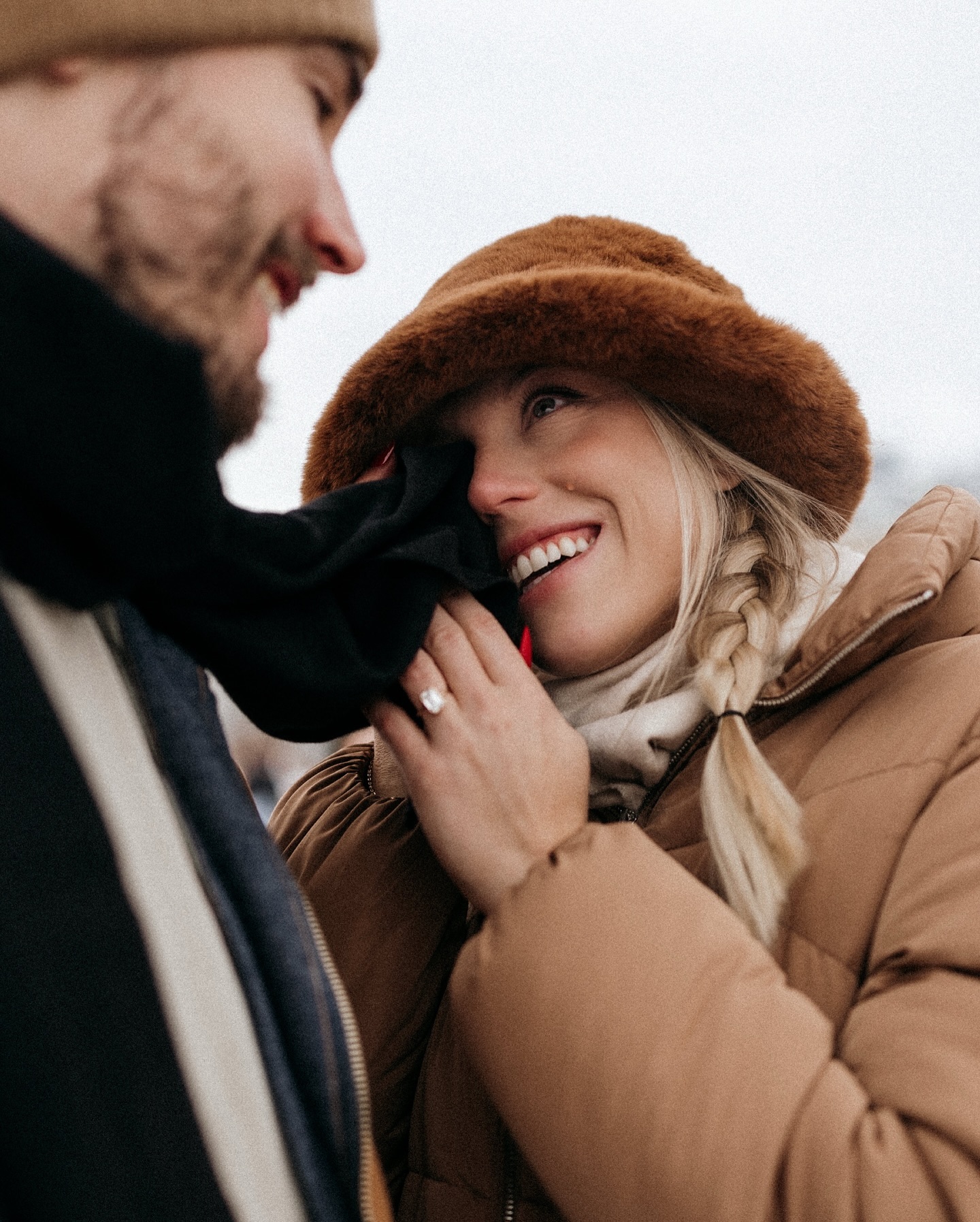I am so grateful to be part of meaningful moments in my client’s life.
Each proposal is special and unique.
Because each couple desserve to have there story told and unfold in their unique way.
About the first picture;
We were going to change for our next spot and I saw Madison wipe her tear with Zack’s scarf.
Giving me one of my favorite pictures of the year.
.
.
.
.
#quebeccityphotographer
#quebeccityproposal #quebeccityproposalphotographer #quebeccityweddingphotographer #quebeccityengagementphotoshoot #quebeccityengagementphotographer #quebeccité #challengegosselin