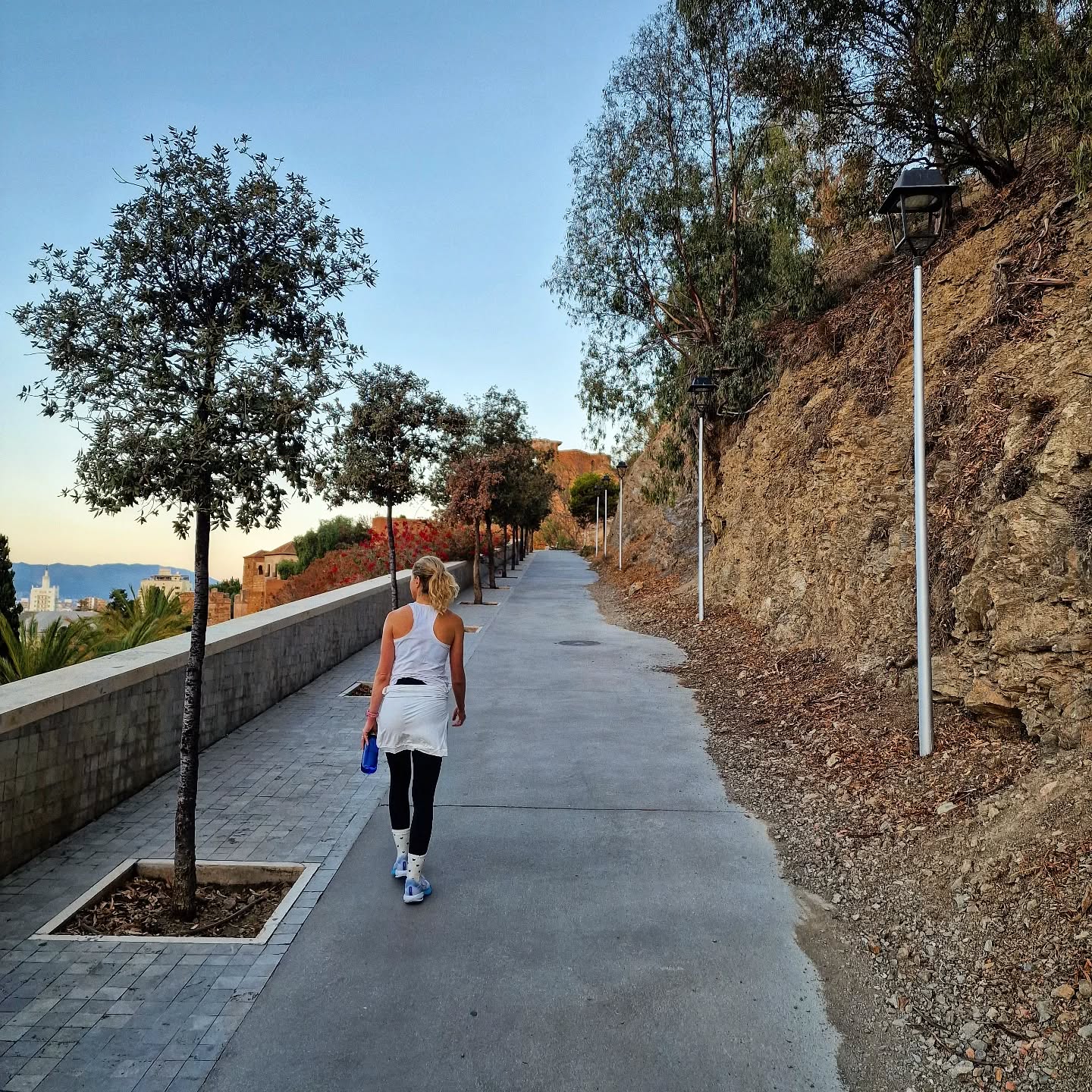 📍 Up ↗️ Castillo de Gibralfaro
✨️ Feliz año nuevo! Happy new year! Godt nytt år!
.
.
.
.
.
.
#lovingmalaga #malaga #malagalife #malagaturismo #málaga #malagatoday #andalucia #ckmalagalife #ok_malaga #ok_andalucia #españa #spain #estaes_malaga #visitspain #visitmalaga #photosofmalaga #malagaconacento #lateandalucia #travel #travelphotography #livelovespain #latemalaga #enamoratedemalaga #objetivoandalucia #latildedemalaga #malagaconacento