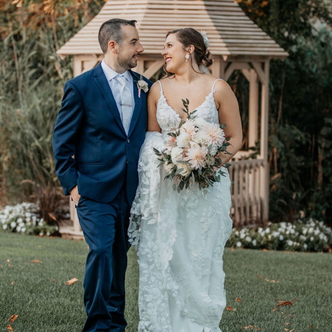 One of our hometown girls gets married....
Congratulations Sam and Corey 🔥
Shout out to the amazing vendors:
Venue- @quidnessettcountryclub
Photographer/videographer- @4thhenryproductions
DJ/Lighting- @limelite_weddings
Florist- @ladybugfloraldesigns
Hair/Makeup- @smudgemakeupct
Flower girl dress- @bluehorsemystic
Men’s Suits- Toscano’s Men Shop
Rings- Nigrelli’s
Dress- @alexandrasbridalboutique
Bridesmaid Dresses- @birdygrey
