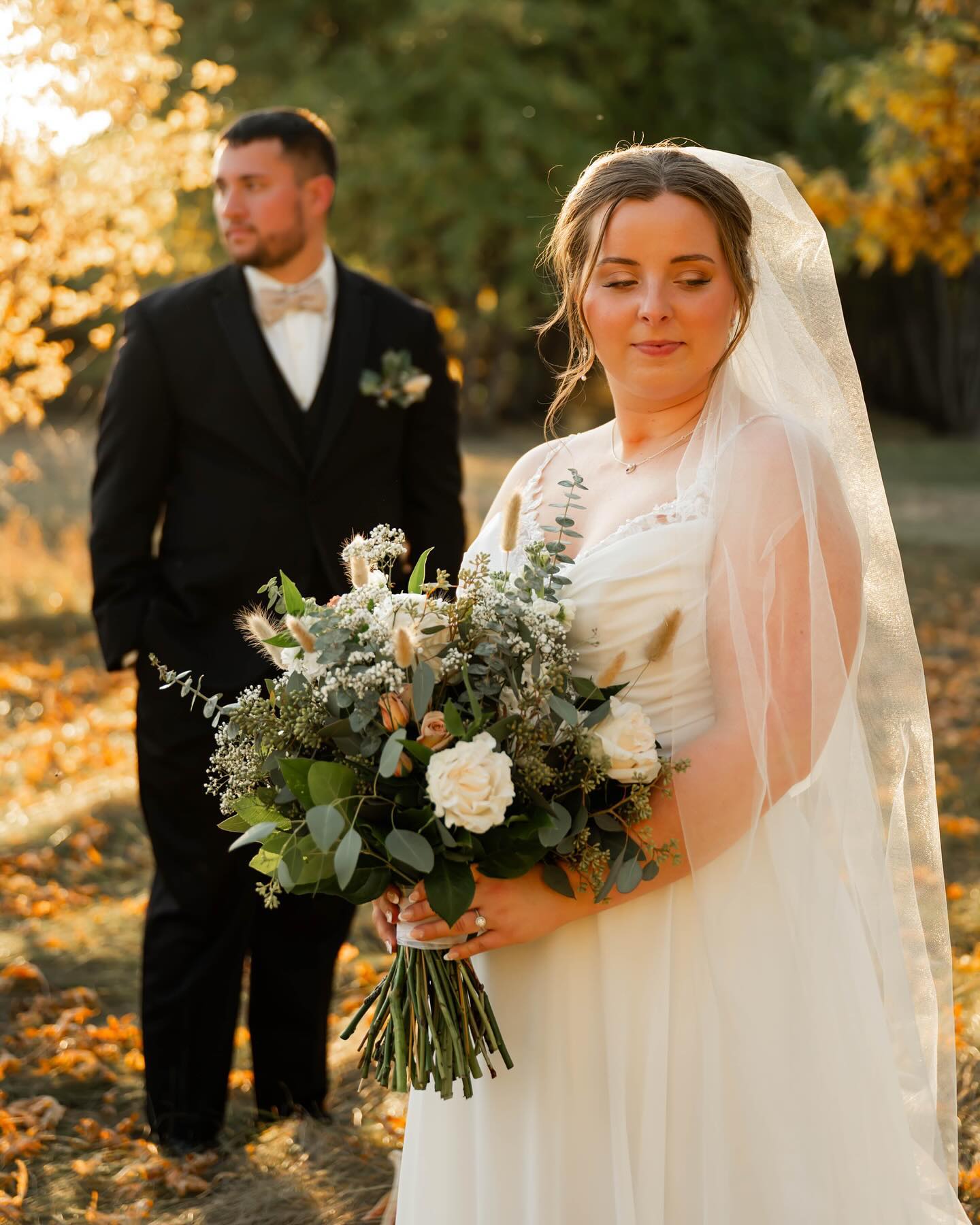 Mr.&Mrs.Cates🤍🤍
📍 @5familyranch
Marshall, MN
#sdweddingphotographer #southdakotaweddingphotographer #mnweddingphotographer #swmnphotographer #minnesotaweddingphotographer #smalltownwedding