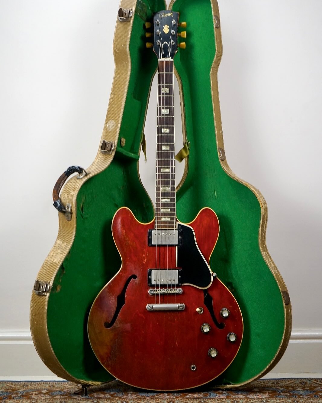1964 Gibson ES-335TDC.
Factory Cherry Red, nickel hardware and free of breaks.
This handsome golden age Gibson was originally owned by Big Jim Ryder of the Yorkshire group the Jimmy Crawford Four.
Sometimes photos speak louder than words - I’ll let you decide!