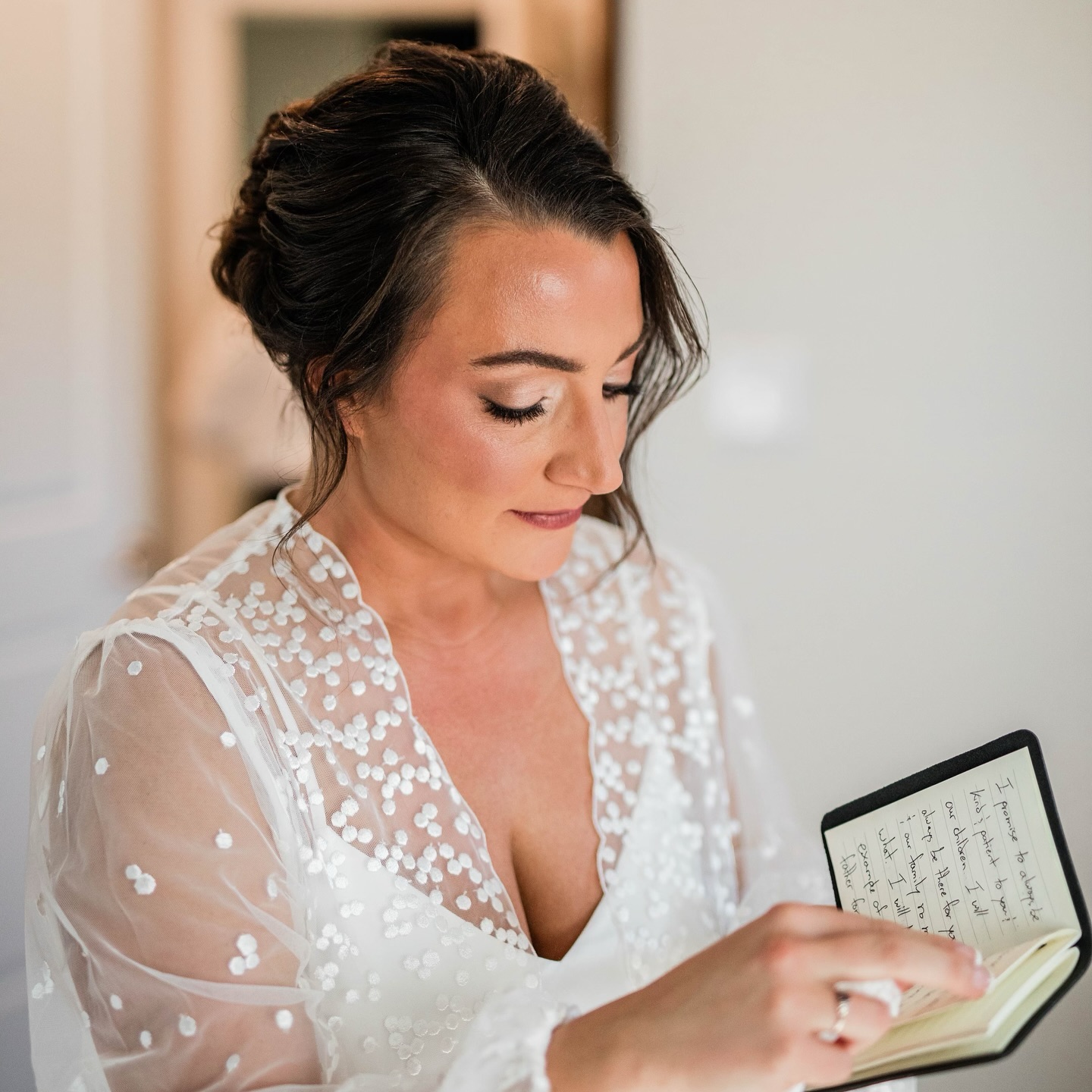 A D R I A N N A 🤍 10.14.24 ✨ i’m OBSESSED with the glow we achieved on Adrianna’s big day! honestly from every angle, she was just a natural beauty!
what’s your go-to makeup look!? 👇🏼