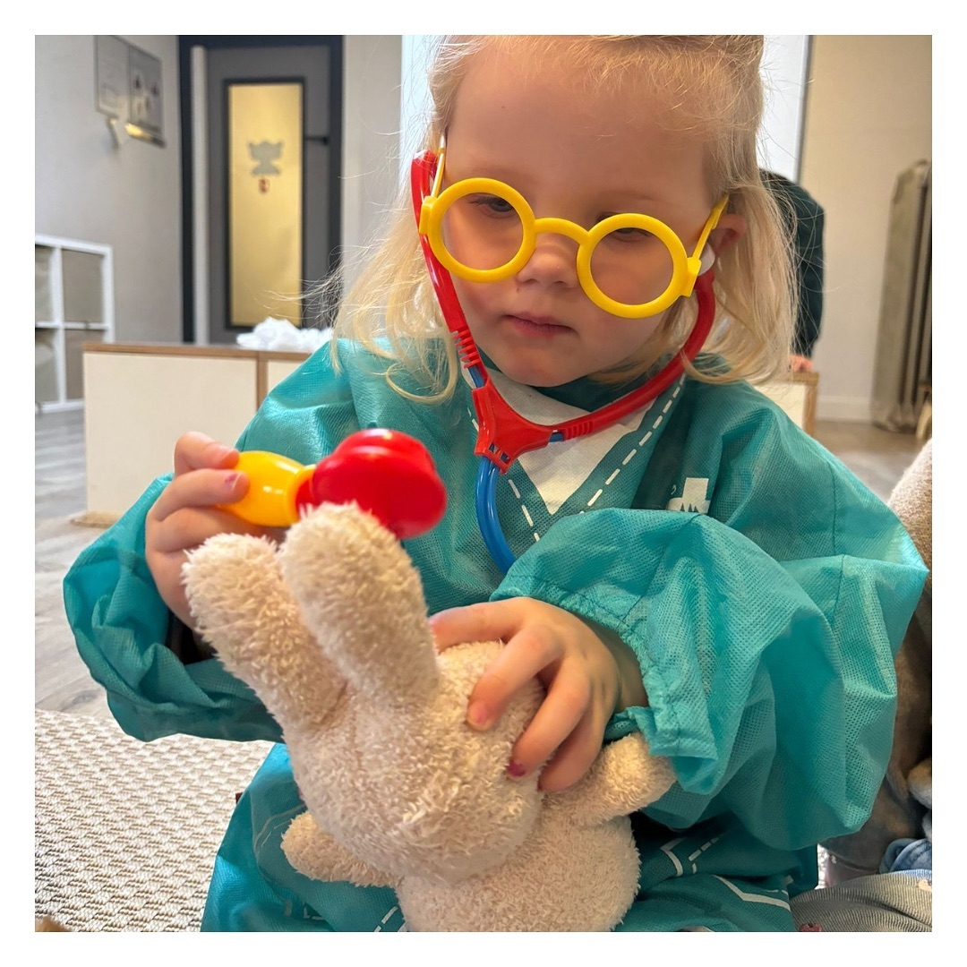 L E U S D E N - Heb je pijn? Kom maar langs bij de dokters van de Olifantjes!! 🩺😷