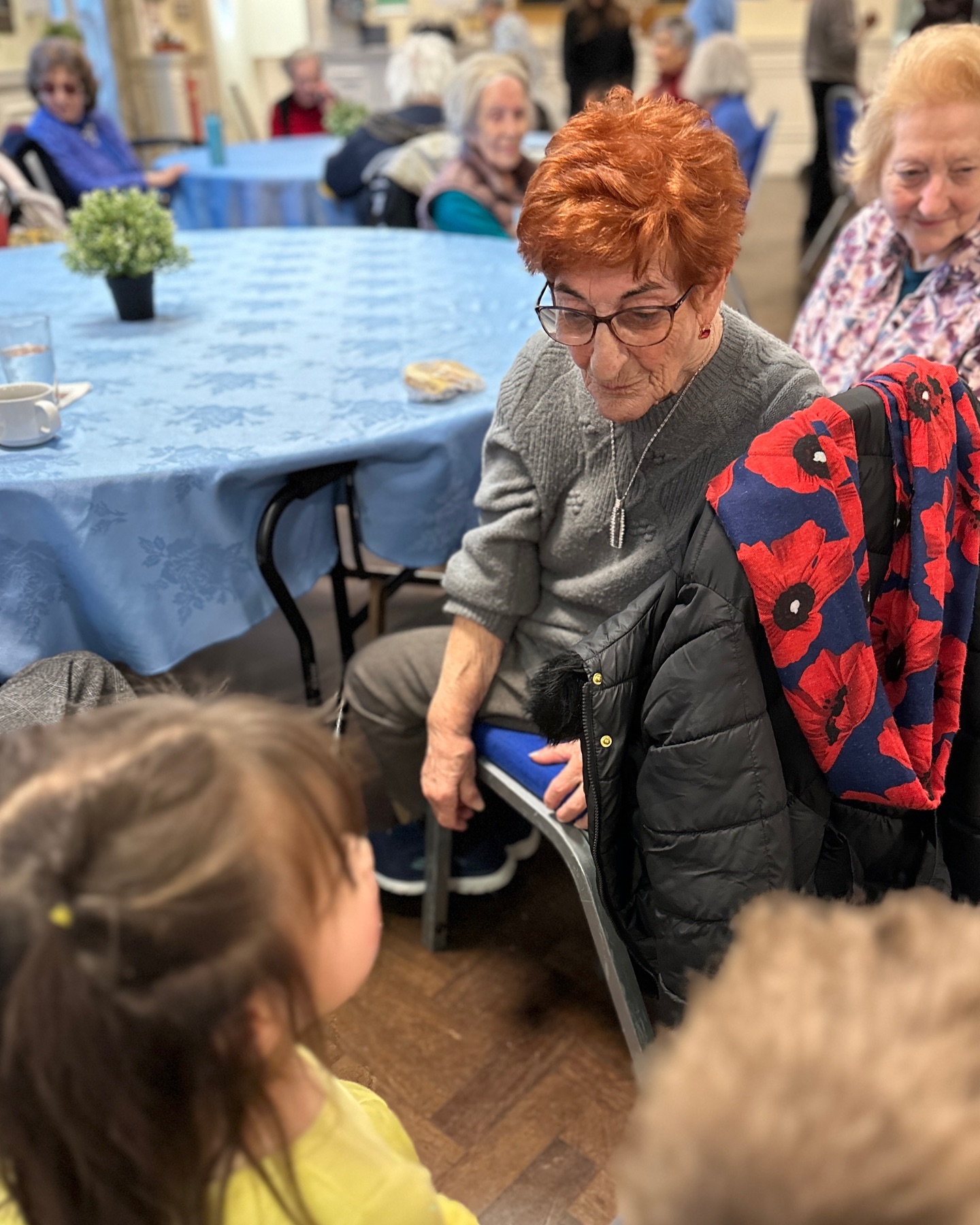 Before breaking for the holidays, our children had the honor of visiting the Friendship Club to celebrate Chanukah together—continuing a cross-generational tradition that has brought so much joy in past years. It was truly heartwarming to see the little ones meet the elderly, sharing in the light of the menorah, singing, and dancing to Chanukah songs. 🎶
As the glow of the candles brought everyone closer, the children received a delightful surprise from the members of Lauderdale Road Synagogue: thoughtfully wrapped and signed beeswax crayons! 🖍️✨
Moments like these truly capture the essence of the season: community, connection, and celebration.
