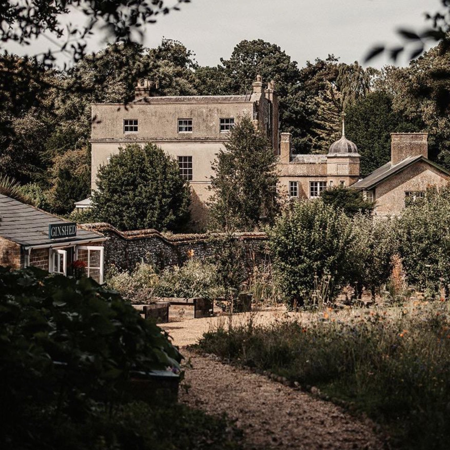 A selection of the glorious wedding venues I'm lucky enough to be working with this year. I'm loving learning all about my creative and enthusiastic couples, writing their love stories and building scripts that represent them. It's going to be a magnificent year ❤️.
#weddingday
#newlyweds
#weddingcelebrant
#celebrant
#celebrantwedding
#bespokeceremony
#awildecelebrant