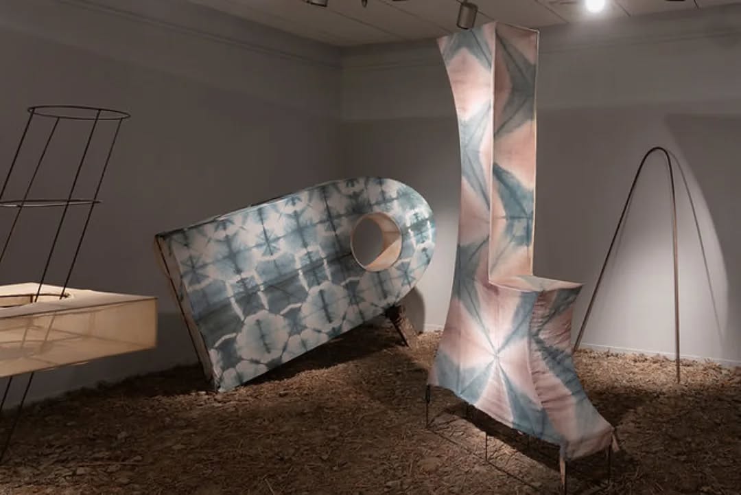 Congratulations to our 2023 Samdani Art Award finalist, Sohorab Rabbey, on winning the prestigious working grant for 2025 from the Ministry of Culture and Media in Hamburg, Germany.
The residency is a residential and work grant that requires the artist to live and work at Westwerk. It facilitates the development of an artistic project while fostering connections within Hamburg’s cultural scene. Westwerk is centrally located in inner-city Hamburg, within a relatively large complex of buildings on Fleetinsel that houses studios, galleries, and a small theatre.
The jury consisted of Dr. Barbara Aust-Wegemund, Director of AHC PROJECTS in Hamburg; Ted Gaier, musician with Golden Lemon, Hamburg; Petra Poelzi, curator of dance and performance at HAU Hebbel am Ufer, Berlin; Leonie Radine, curator at Museion Museum of Modern and Contemporary Art, Bolzano; and Leyla Yenirce, visual artist, Hamburg.
Photograph: Almanac of an eroded land, borrowed from our children, 2022–2023, by Sohorab Rabbey.
Commissioned and produced by Samdani Art Foundation for DAS 2023.
Courtesy of the artist and Samdani Art Foundation. Photographer: Farhad Rahman.
@dhakaartsummit
@samdaniartfoundation
@nadiasamdani
@rajeebsamdani
@dhakadiana
@rux_q
@sohorab_rabbey
@swilin_haque
@sazzad1985
@iftekharnoor
#dhakaartsummit #samdaniartfoundation #dhaka #sylhet #art #artwork #DAS #exhibitions #contemporaryart #srihatta #sculpture #SAF #sohorabrabbey