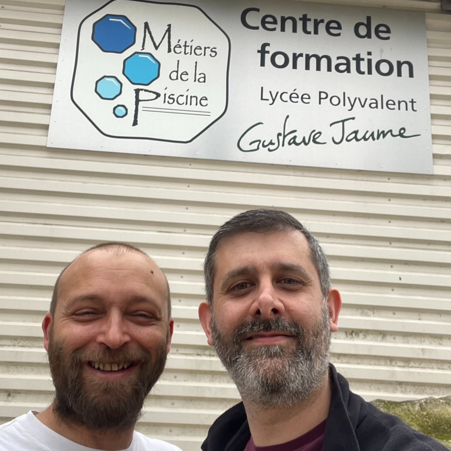 Franck et Julien, les jours de notre formation à Pierrelate avec le leader mondial du marché ALKOR RENOLIT. Et merci à Cyril pour sa patience ! 😉
#renolitalkorplan