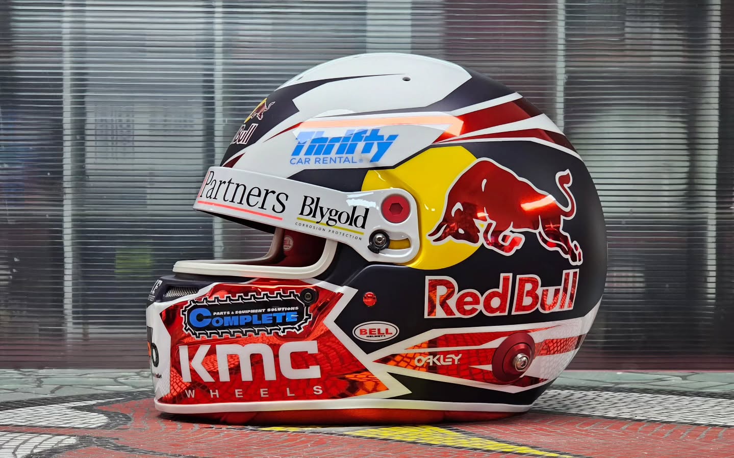 @willbrown38 new champion rock8ng some chrome for 25. @antman_custom_trix @bellracinghq @revracegear