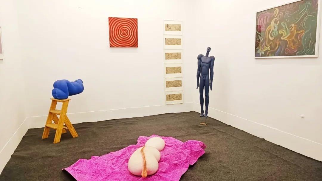 Congratulations to our DAS 2016 artist, Sanad Biswas, on his solo exhibition 'The Liminal Horizon', curated by Sanjid Mahmud at Kala Kendra.
The exhibition delved into the concept of transitional spaces, subtly merging the tangible with the intangible. It featured a compelling collection of sculptures exploring themes of liminality, where the familiar gives way to the unknown. As a standout in Dhaka's post-pandemic art scene, Liminal Horizon captivated audiences with its nuanced exploration and reimagining of spatial perception.
Sanad Biswas was a participating artist in the performance pavilion 'Shifting Sands, Shifting Hands' curated by Nikhil Chopra, Madhavi Gore, and Jana Prepeluh during the 2016 Dhaka Art Summit, alongside other artists such as Ali Asgar, Sanad Kumar Biswas, Kabir Ahmed Masum Chisty, Manmeet Devgun, Sajan Mani, Yasmin Jahan Nupur, Venuri Perera, and Atish Saha.
@dhakaartsummit
@samdaniartfoundation
@nadiasamdani
@rajeebsamdani
@dhakadiana
@rux_q
@sanadkumarbiswas
@kalakendra_visual_arts_space
@swilin_haque
@sazzad1985
@iftekharnoor
#dhakaartsummit #samdaniartfoundation #dhaka #sylhet #art #artwork #DAS #exhibitions #contemporaryart #srihatta #artistresidency #sculpture #SAF #sanadbiswas