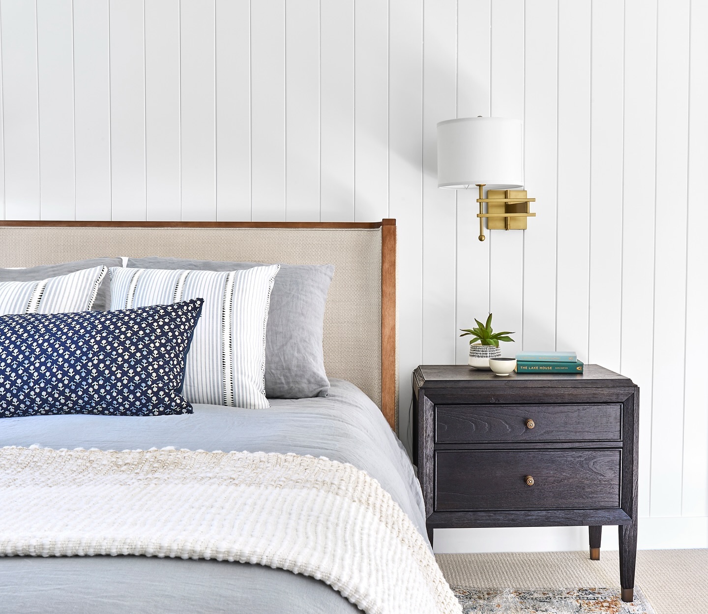 If you love the New England Coastal meets Modern Farmhouse aesthetic, we’d love to work with you! Our full-service design includes everything from floor plans and renderings to material and furniture selection, order management and project coordination with contractors and trades.
Let us handle the details so you can relax while we thoughtfully curate a beautiful living space.
.
.
📷: @angeltuckerphoto
.
.
#makeityours
#modernfarmhouse
#newenglandcoastal
#hometransformation
#fullservicedesign
#Beautifullivingspace
#rhodeisland
#home