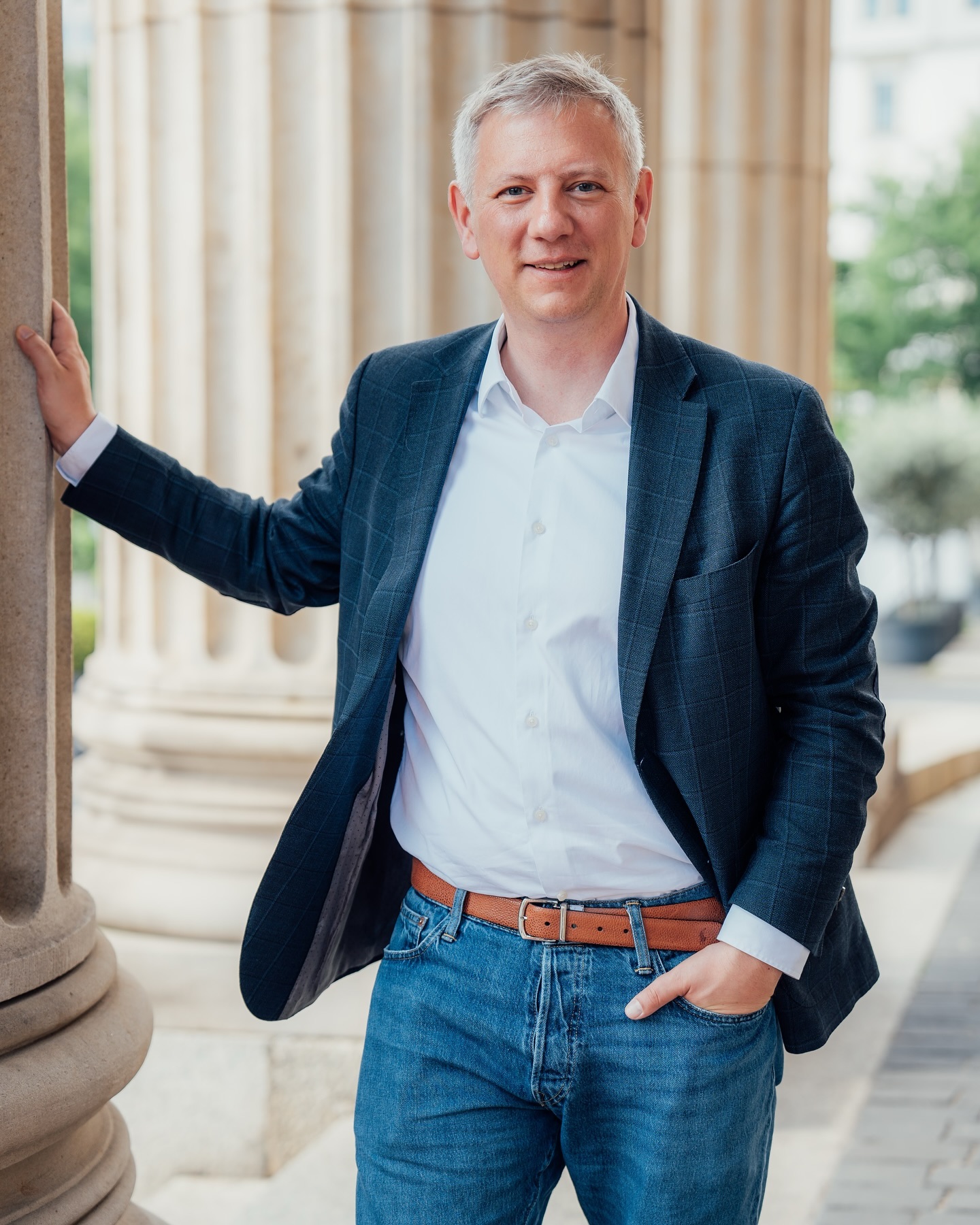 Ein neues Gutachten bestätigt: Scholz´ Aufforderung, die Schuldenbremse auszusetzen, war verfassungswidrig! Prof. Gröpl kommt zum Ergebnis, dass der Ukrainekrieg als solcher für Deutschland keine außergewöhnliche Notsituation im Sinne von Art. 115 Abs. 2 Satz 6 GG begründet und der Haushaltsgesetzgeber daher nicht befugt wäre, einen Überschreitungsbeschluss zu fassen. Dass es Scholz dabei in Wahrheit auch nicht um die notwendige Unterstützung der Ukraine, sondern um Wahlkampfkalkül ging, beweist er selbst jeden Tag aufs Neue.
@bettina.starkwatzinger hat daher Recht, wenn sie sagt, die Wirtschaftswende sei auch zur Stärkung der nationalen Sicherheit notwendig. Denn nur durch ein starkes Wirtschaftswachstum können wir die notwendigen Mittel für Investitionen in Verteidigung und Technologie bereitstellen.