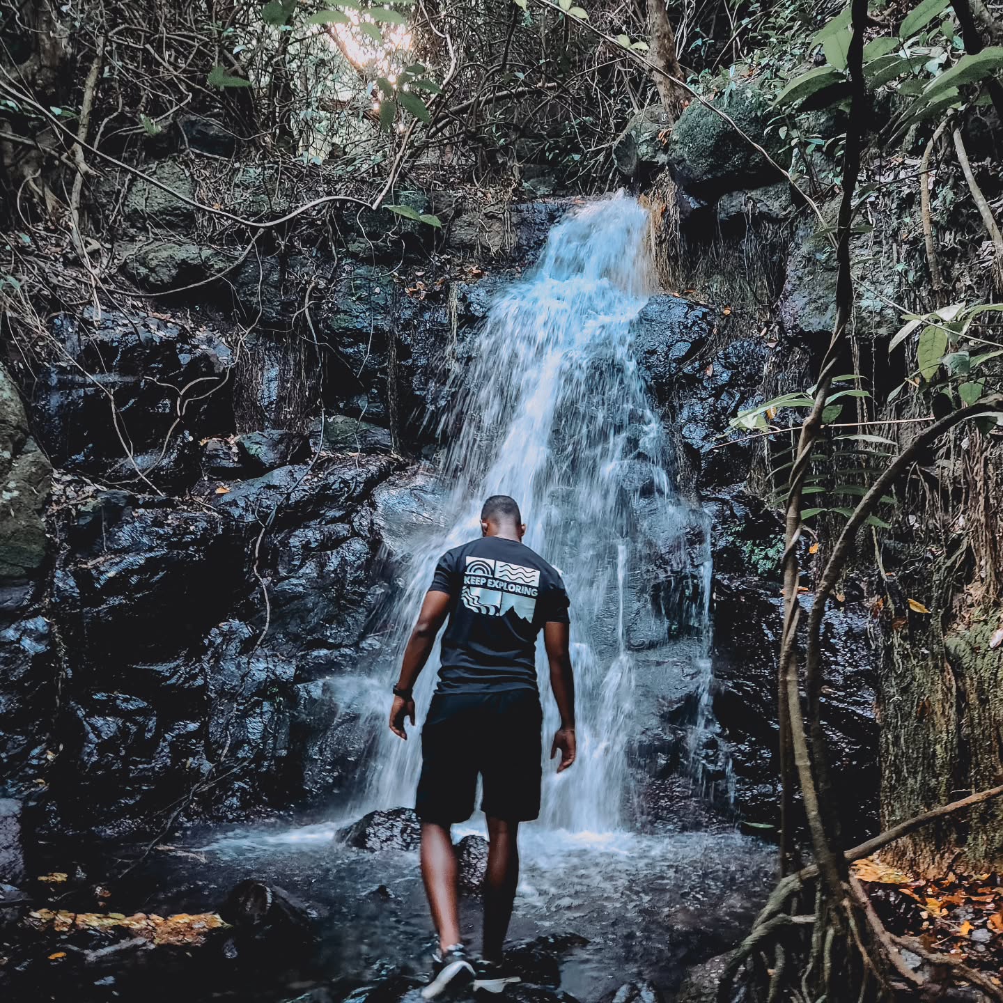 "I dress to feel closer to nature and stand out from the crowd—that’s why I choose Alph Hunt. It’s more than style; it’s a statement of individuality and connection." #keepexploring