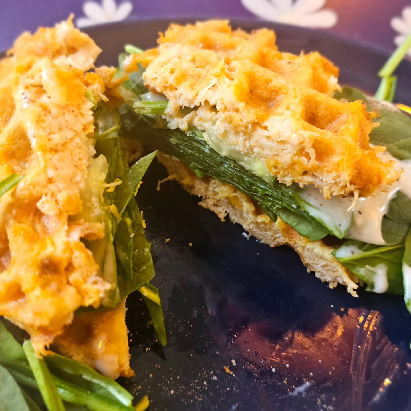 Who needs bread when you can make waffles from chicken? ๐ง๐ This Chicken Waffle (Chaffle) Caesar Sandwich is packed with protein, flavor, and creativityโall in one bite!
Hereโs how I made the waffle itself:
1 can of chicken (protein-packed and convenient!)
1 egg for binding ๐ฅ
2 tablespoons of Parmesan cheese for that savory, cheesy kick ๐ง
A dash of paprika and garlic powder for flavor ๐ฅ
Mix it all together, pop it in a waffle maker, and boomโyour chicken waffle base is ready! Top it off with crispy lettuce, a drizzle of Caesar dressing, and enjoy a sandwich thatโs as healthy as it is delicious.
๐ด Macro Breakdown (estimated):
Protein: ~35g
Carbs: ~2-5g (depending on toppings)
Fats: ~10g
Big thanks to @recipesbyvictoria for inspiring this creative, low-carb take on comfort food!
This is proof you can eat well, enjoy indulgent flavors, and still crush your health goals. Would you try this? Let me know below!"*
#ChickenWaffleCaesar #ProteinWaffle #HealthyComfortFood #LowCarbEats #SobahBrothasEats #InspiredCooking #RecipesbyVictoria
