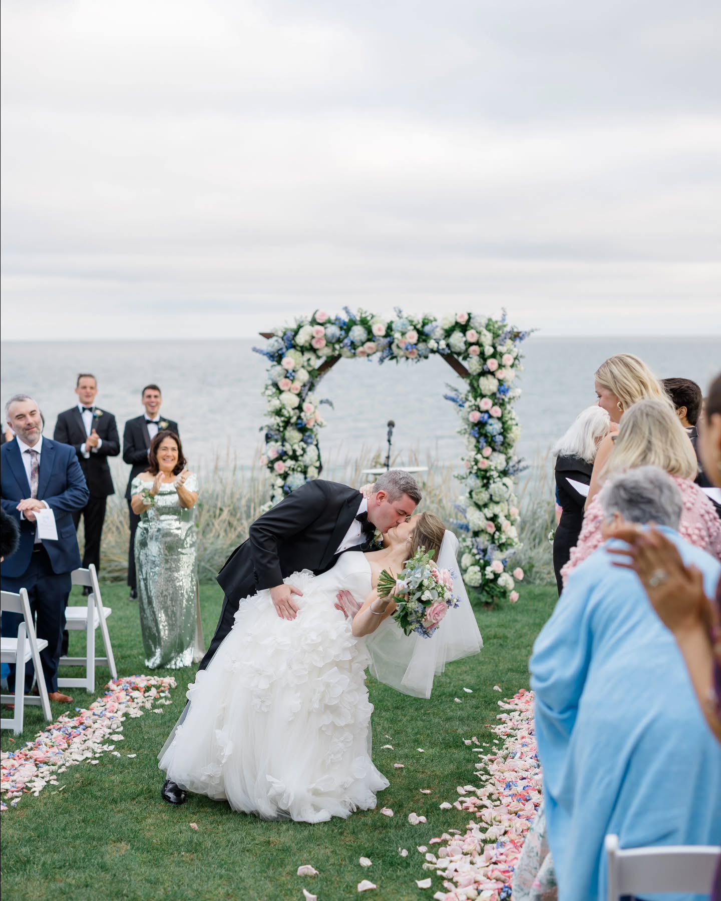 We've said before, and we'll say it again... Always here for blue/pink/white palette. The most perfect September day for A+M at @pelhamhospitality 💕
.
Photos @lovelyvalentine
Venue @pelhamhospitality
Floral @gardenpartycapecod
Band @sugarbabiesinc
Hair/Makeup @lisa_george_hair_and_makeup
Signage @kmbcalligraphy
Rentals @peakeventservices
Stationary @writeon_westchester
