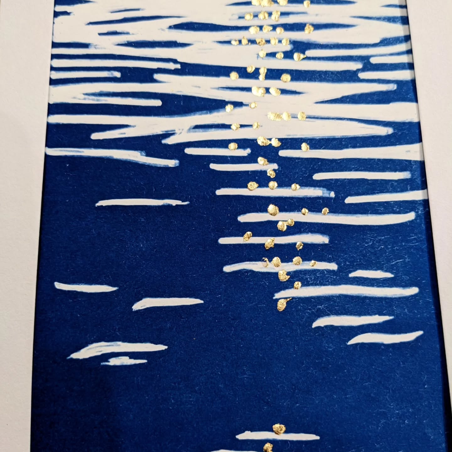 Cyanotype and Gold leaf.
.
.
.
#cyanotype #cyanotypeprint #waves #wavesprint #blue #reflections #waterreflections #waterreflectionsart #goldleaf