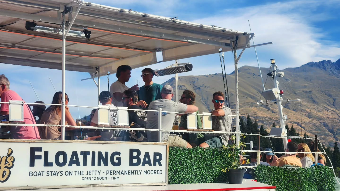 Friendly vibes, stunning views, and endless fun on the water✨️
Cheers to unforgettable moments at Perky's 🍹⛵️
