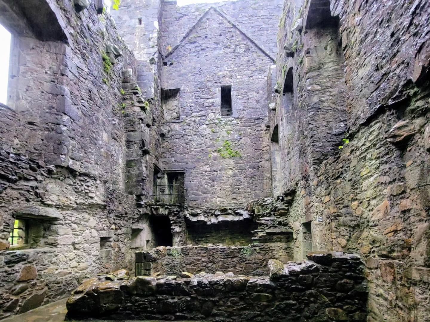 Thinking of visiting Scotland? Expect jaw-dropping landscapes, historic castles, and weather that keeps you on your toes. Read our latest blog post for tips, must-sees, and why you should always pack a rain coat. ☔🏰
.
.
.
.
.
#travel #twogirlsgetaway #travelblogger #scotland #scotlandtravel #Edinburgh #iamtb #wearetravelgirls #wonderful_places #sheisnotlost #traveladvisor #gltlove #girlswhotravel #glt