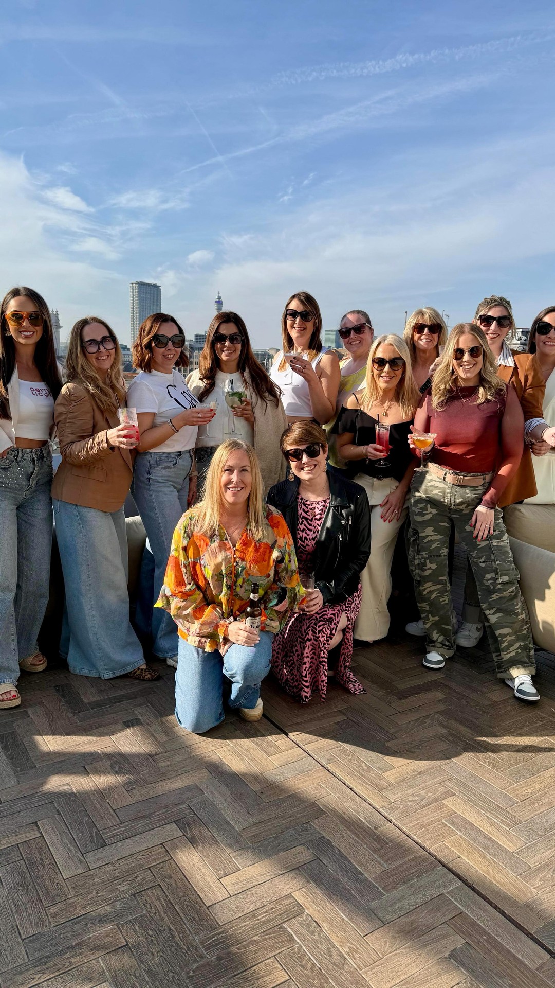 When it makes out of the group chat 😂👏🏻
Stepping into our Director brunch on Saturday and the sun was shiningggg ☀️
#steptoit #theynotlikeus #madeitoutthegroupchat #reelsofinsta #girlswhobrunch #bossbitchenergy #londonrooftops #radiorooftop #londondiaries #bossbabes💋