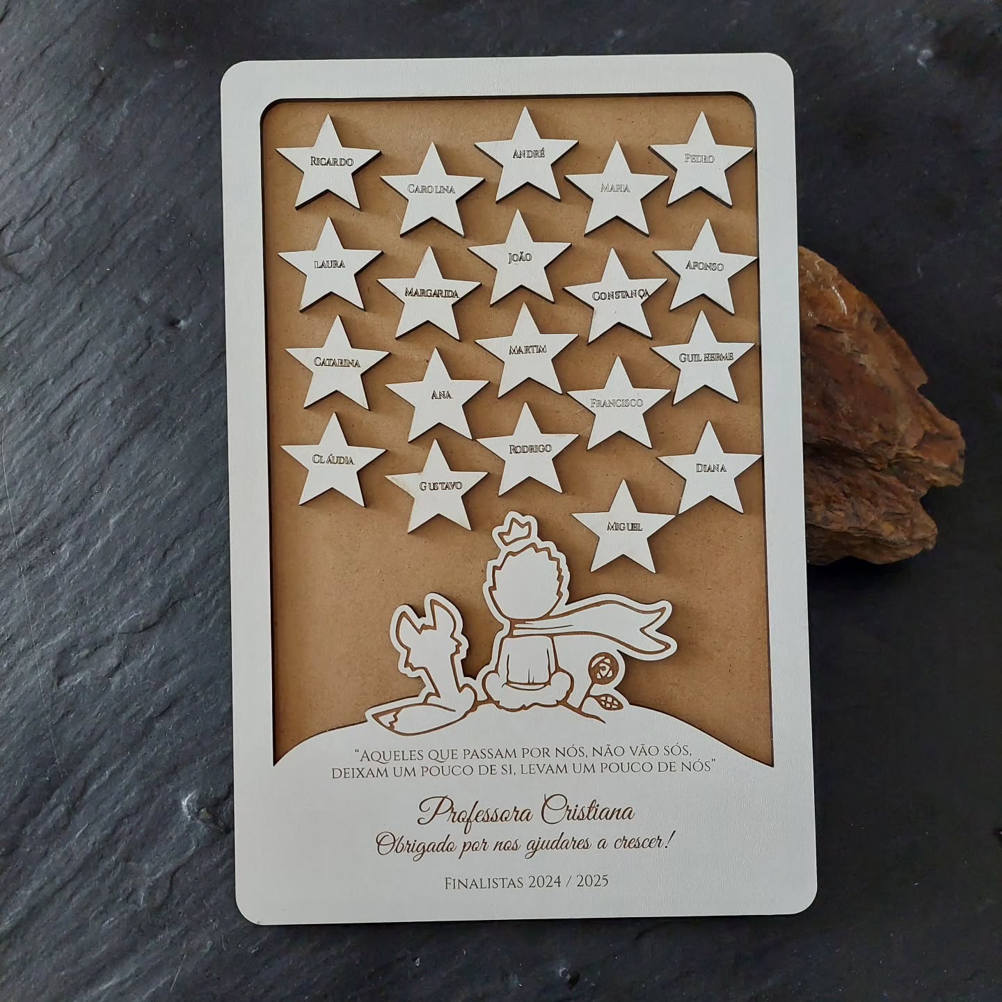 Moldura/Quadro de assinaturas
#lembrançasprofessores
#lembrançasfinalistas
#oprincipezinho