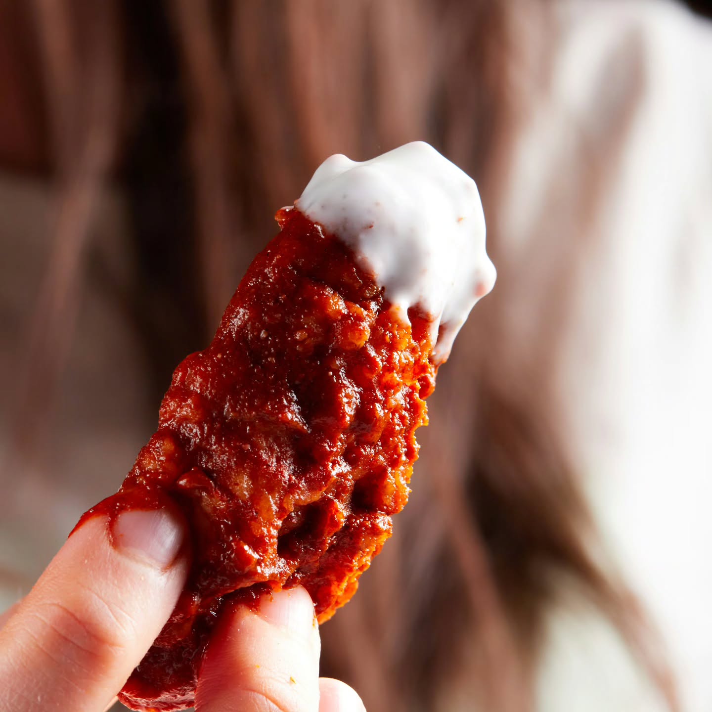 Not just smash burgers… We’ve got buffalo wings too! Juicy, crispy wings smothered in our homemade buffalo sauce and topped with creamy homemade ranch. Get messy. Get happy.
.
.
📍 Find us at: Sint Pietersstraat 50, Maastricht
#pattynbun #maastrichtfood #smashburger #burgerlovers #burgersofinstagram
#foodieNL #eteninmaastricht #foodporn #maastrichtrestaurant #lunchmaastricht
#briochebun #frieslover #burgertime #localfoodspot #maastrichteten