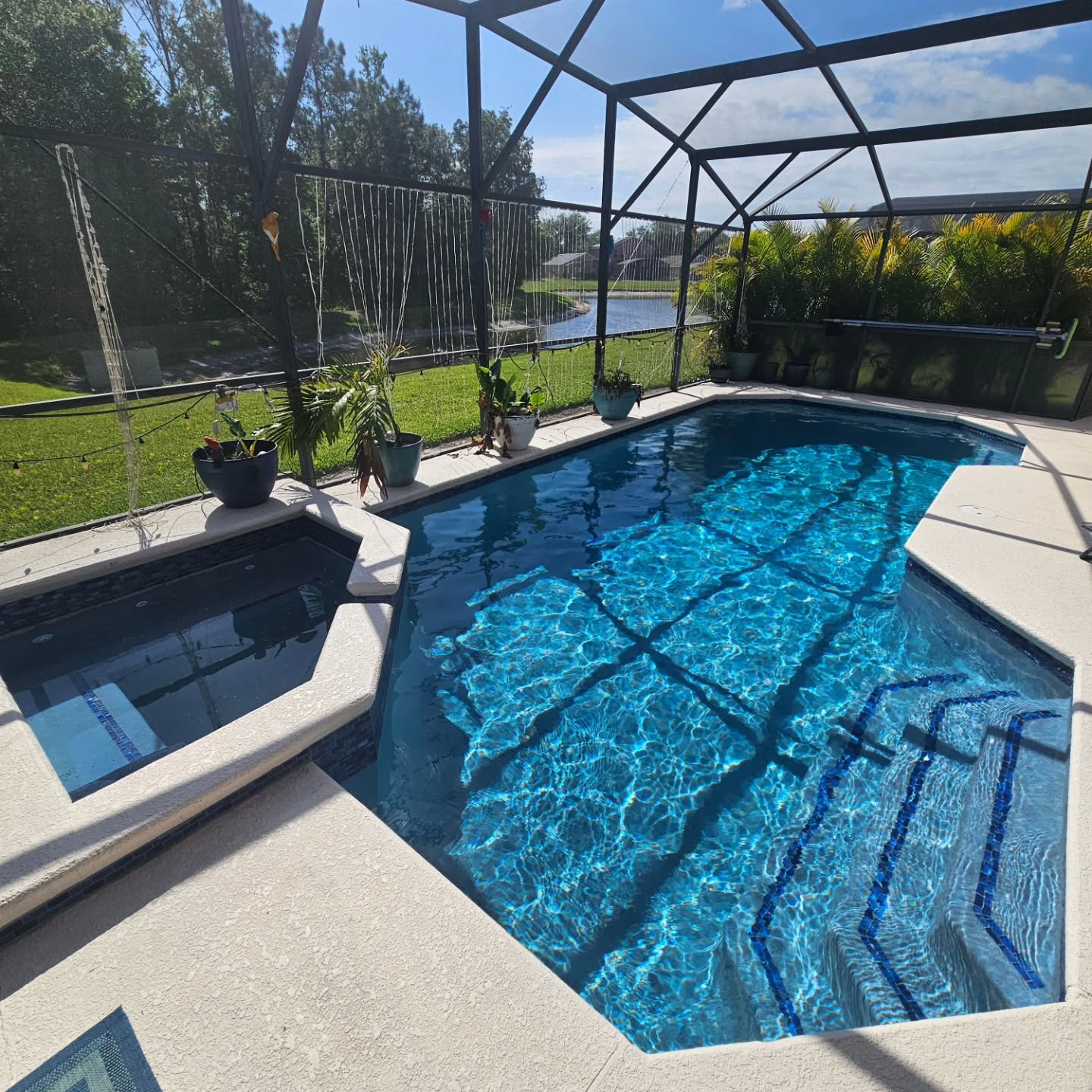 Antigua Freestone Smooth Pebble Pool Finish