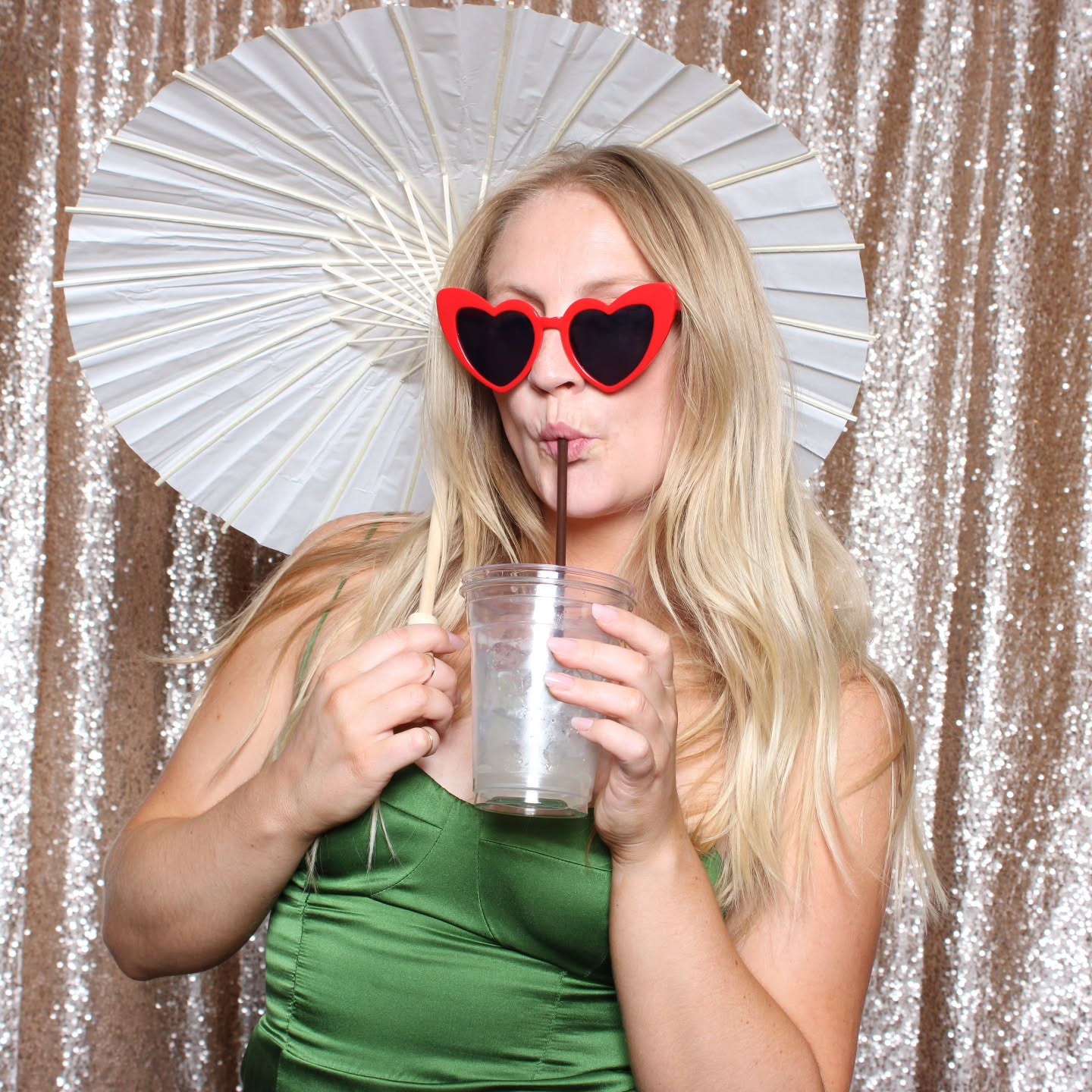 Sippin Classy
#love #classy #champagnesequinbackdrop #Weddings #planners #beautiful #photobooth #oregonphotobooth #sippin
@central_oregon_wedding_assoc
Planner: @amandaclaire.co
Venue: @tetherowweddings
Catering: @tetherowweddings
Bar Service: @tetherowweddings
Dessert: @crumb_cakery
Hair/ MakeupStylist: @westcoastmakeupandhair
Florist: @twoloversflowers
Photographer: sarah@sarahannephoto.com
DJ/Band: @flipflopsounds
Rentals, Lighting & Decor: @illuminateyournight
Curated: @curatedeventrentals
Heirlooms & Co: @heirloomsandco
Photo Booth: @adventureboxphotobooth
Officiant: Austin's Dad
Kirk Simons Signage: @lifein.letters
Jo: @8jo.f.meyer