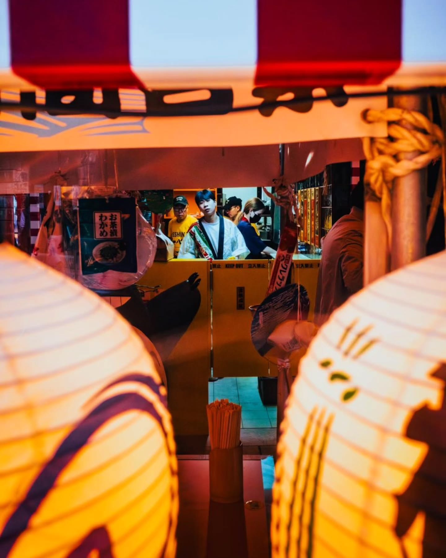 RAMEN.
#japaneserestaurant #japan #ramennoodles #ramen #fujifilm_xseries #fujifilm_xseries #x100ⅵ #photooftheday #nightphotography #nightlife