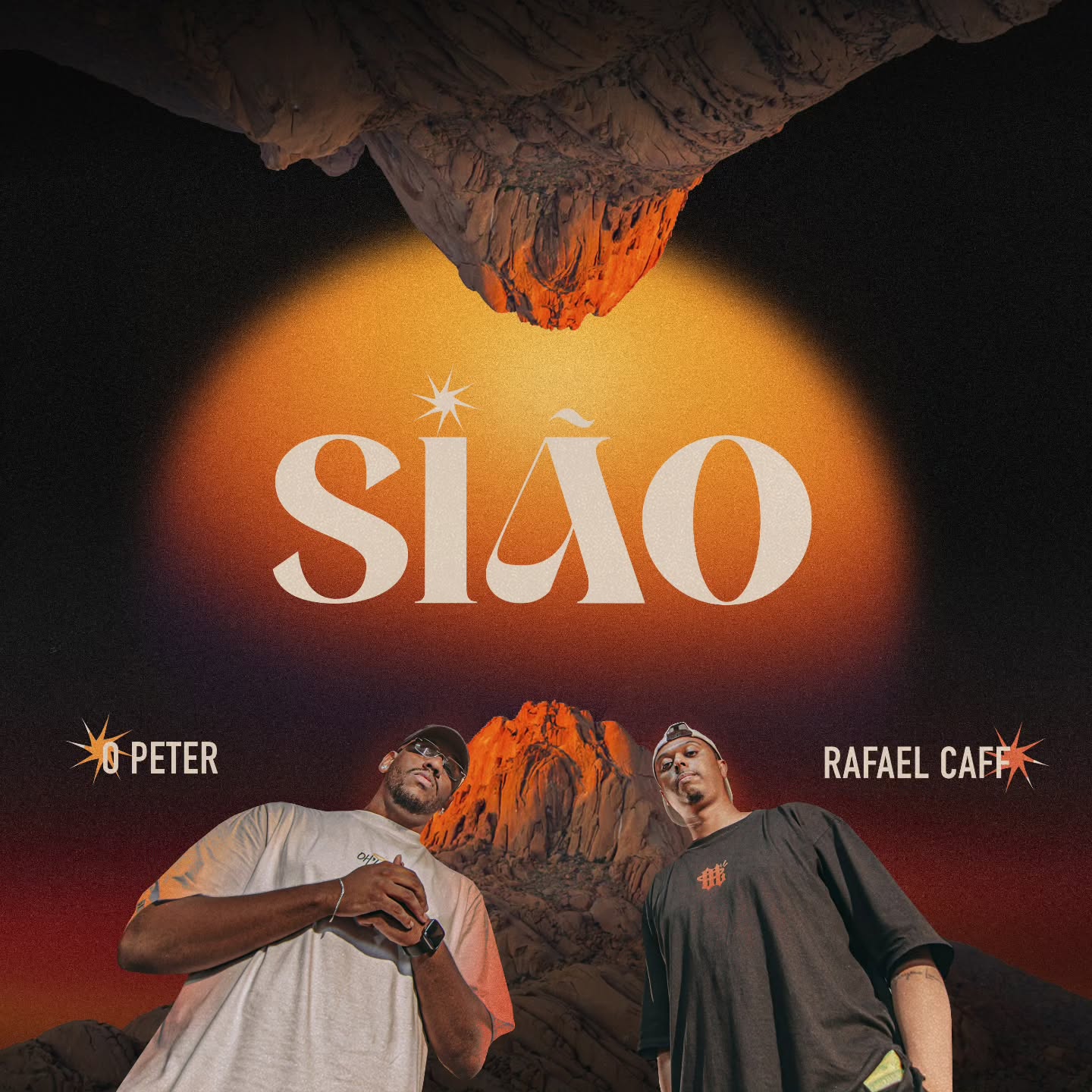 O Peter collab Rafael Caff no trap “Sião”, uma batida diferenciada para louvar a Deus
A canção fala sobre o amor e a presença do Senhor, de como estar com Ele torna as pessoas fortes; como ela diz: “Com Jesus cê sabe / Não tem tempo ruim”.
A música que o cantor e compositor de trap e R&B O Peter está lançando, pela gravadora Graça Music, começa referindo-se ao Salmo 125.1, que diz que todos “que confiam no Senhor serão como o monte Sião, que não se abala, mas permanece para sempre”. A música, que se chama “Sião”, é uma composição com autoria de O Peter e Rafael Caff. A canção nasceu no estúdio, enquanto o produtor do beat, Ale Jr., criava a base, eles, com a Bíblia em mãos, começaram a escrevê-la. O Peter e Rafael Caff trazem uma batida diferenciada, uma melodia com balanço, muito boa de se ouvir.
Pelo cronograma inicial de O Peter e equipe, essa música já deveria ter sido lançada, mas não foi possível: “Agora, Deus nos mostrou que este é o momento certo!” Depois de alguns processos pelos quais o cantor e sua família passaram, essa canção se tornou um bálsamo para o coração de todos, gerando um testemunho lindo e especial! Seu pai teve uma infecção urinária gerando uma bactéria muito forte, que foi para o sangue e os rins. Ele ficou internado por 29 dias, tomou quatro tipos de antibióticos na tentativa de parar essa infecção. Foi um momento muito difícil para todos, pois aconteceram várias complicações durante a internação e, mesmo com os medicamentos, as bactérias só aumentavam. Durante a internação, O Peter cantou essa música para o seu pai e, após alguns dias, algo maravilhoso aconteceu: “Ele recebeu a cura e teve alta, para a glória de Deus. Essa música diz que temos de confiar em Deus e entregar nossa vida nas mãos dEle. Foi mediante a confiança que depositamos nEle que recebemos esse milagre.
Confira:
https://www.gazetaevangelica.com/post/o-peter-collab-rafael-caff-no-trap-sião-uma-batida-diferenciada-para-louvar-a-deus
Ou acesse na bio acima, matéria completa e muito mais.
@opeteroficial @gracamusic #música #louvor #gospel #evangelho #crente #levita #adoração #jesuscristo #deus #fé #musicacristã #musicaevangélica #music #fiel #amor #esperança