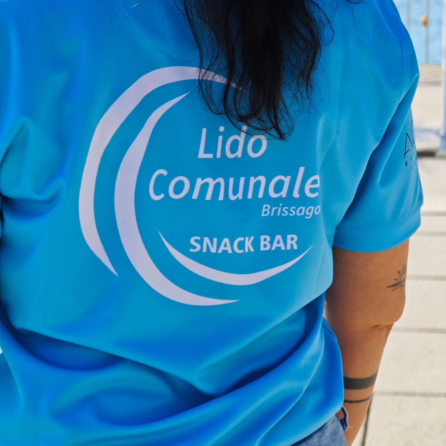 Tolle Neuigkeiten aus Brissago!
Das Lido Brissago eröffnet am 1. Mai unter neuer Leitung!
Genießt Sonne, See und gute Stimmung mit:
Leckeren BBQ-Grillspezialitäten
Frischem Prosecco und kühlem Bier vom Fass
Einem neuen Team, das euch herzlich willkommen heißt
Wir sehen uns im Lido – wo Brissago den Sommer feiert!
---
Il Lido Brissago riapre il 1° maggio con nuova gestione!
BBQ delizioso, prosecco fresco e birra alla spina ti aspettano al lago.
Vieni a goderti l’estate con noi!
#Brissago4u #LidoBrissago #EstateAlLago
#Brissago4u #LidoBrissago #SommerAmSee #BBQZeit #ProseccoGenuss