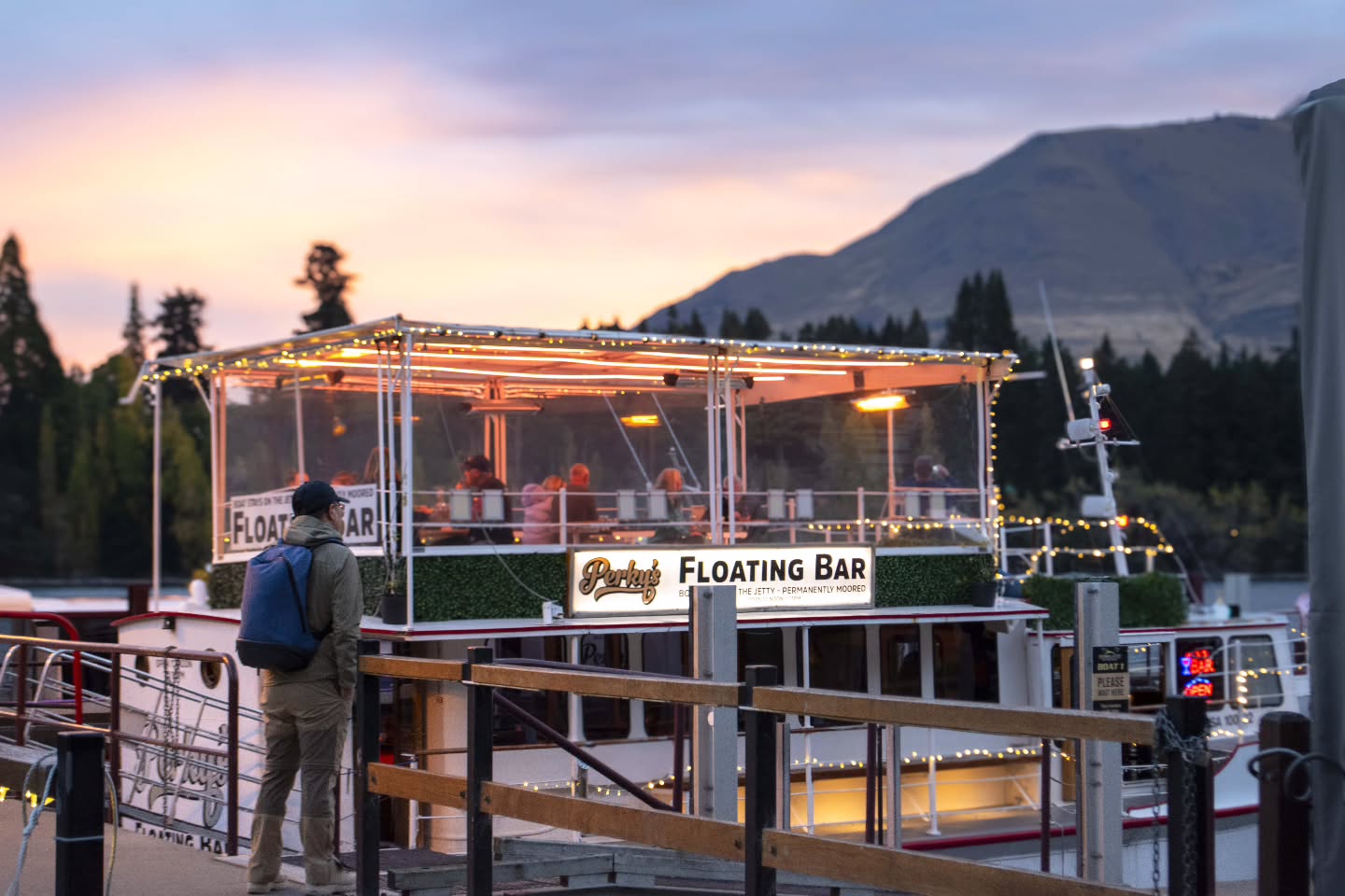 Golden hour hits differently at Perky’s! 😍🌄
Vibrant skies and a glass of Mt. Rosa mulled wine, warming you from the inside out. Settle in, soak up the best sunset spot in town, and let the evening unfold 🍷🌅