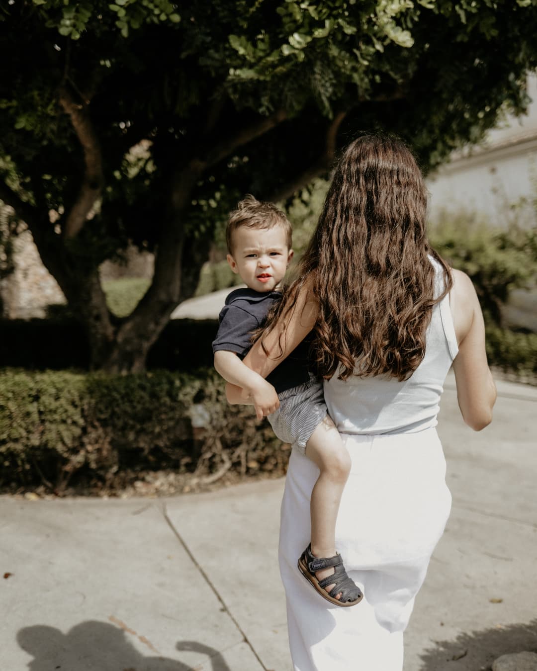 ¿Queréis fotografías en el pueblo y a medio día?
¡Pues se hacen fotografías en el pueblo a medio día!
Y no pasa nada.
No hace falta siempre ir a la playa al atardecer...
Y es que me adapto a vuestro ritmo, vuestros deseos y ganas, porque estas fotografías son para vosotros, no para llenar mi muro instagram de fotografías parecidas y aburridas...
.
.
.
.
.
.
.
.
.
.
.
.
#annelaurephotography
#fotografialifestyledefamilia
#ilovemyjob
#fotografiadefamília
#fotografialifestyle
#sesiondefamilia
#fotografiainfantil
#fotografialifestyle
#lifestylefamilyphotography
#almuñecar
#nerja
#costatropical
#documentaryfamilyphotography
#malagaspain
#documentaryfamilyphotographer
#feelingmotherhoodbw
#feelingmotherhood
#heartfulmagazine