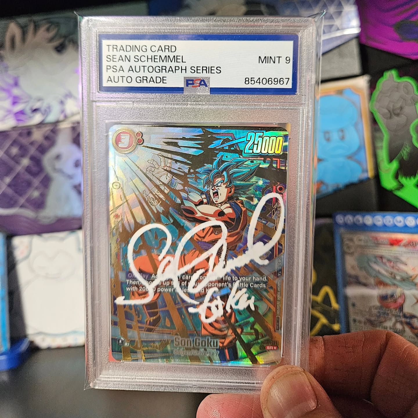 Slabs of the day! Shifting gears to some Dragonball. The legendary Goku, signed by the voice actor. Funny how PSA graded the autograph a 9 even though it was signed at a PSA event... oh well. Anyone know what Pokemon Sean Schemmel voiced in the series???
.
.
.
.
.
#pokemorning #pokemon #tradingcards #tradingcardgames #fusionworld #dragonball #dragonballz #dragonballsuper #psaslab #psa #psacard