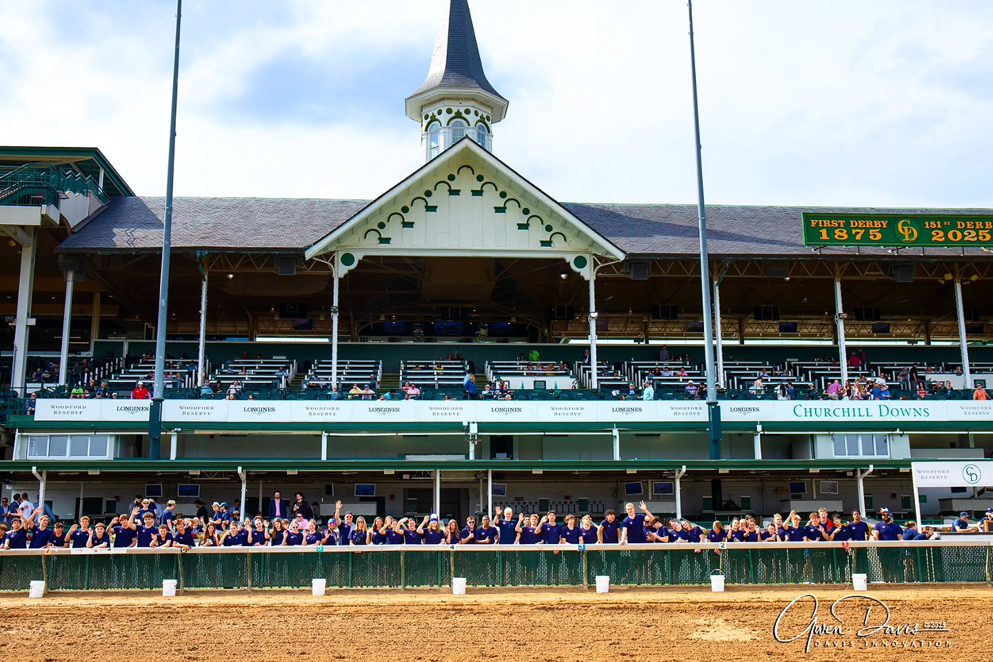 Great to see a huge group of champion swimmers from all over the country attending the races today! Welcome @usaswimmingnextgen!